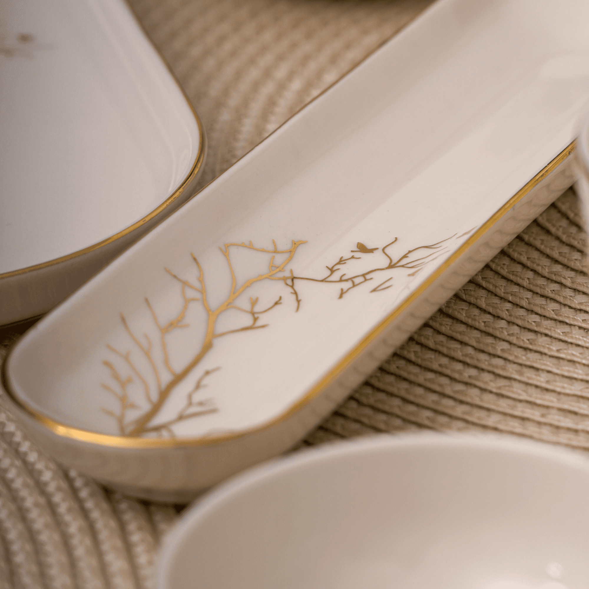 Tree of Life Porcelain Dinnerware Set (24 Pieces)