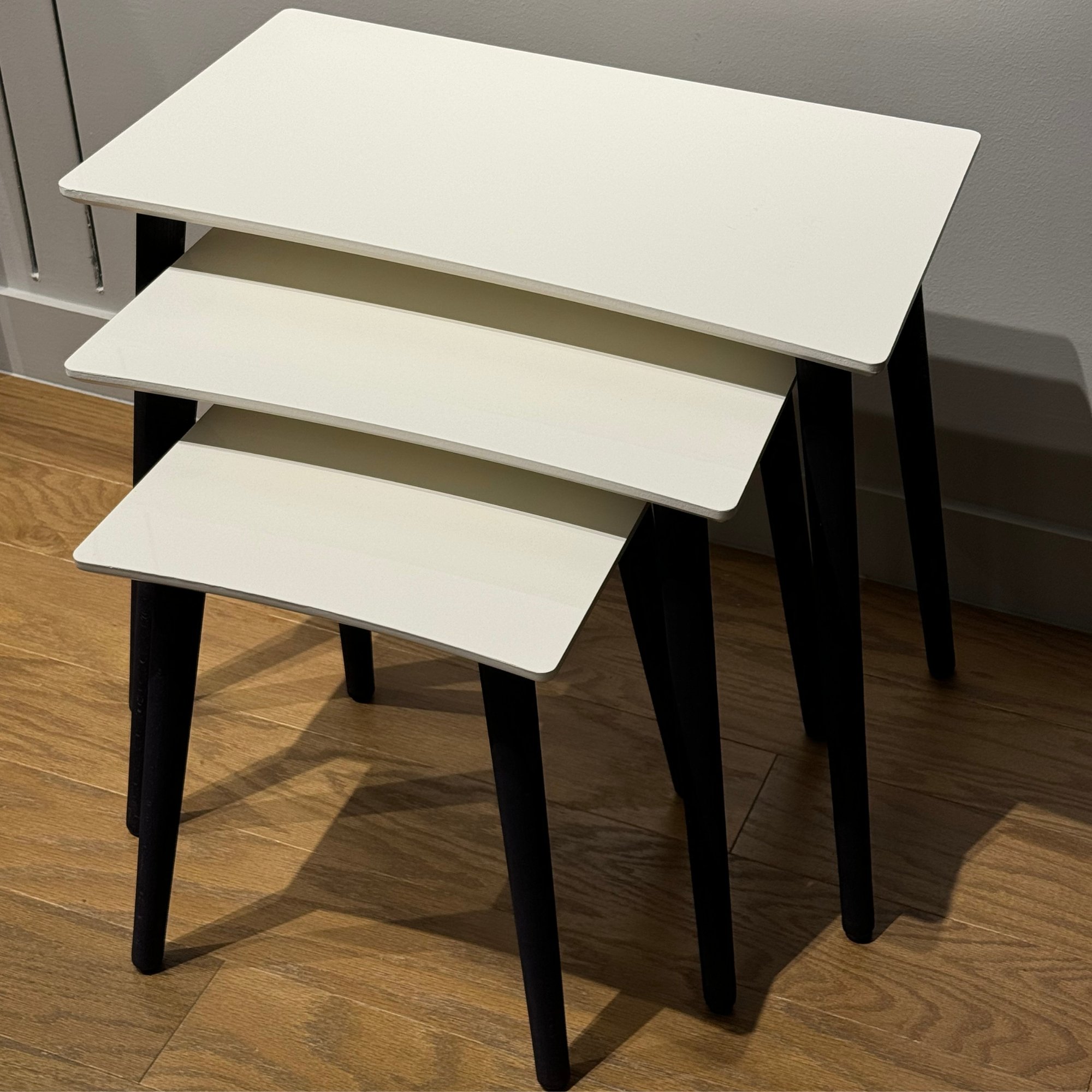 OE11 Nesting Table