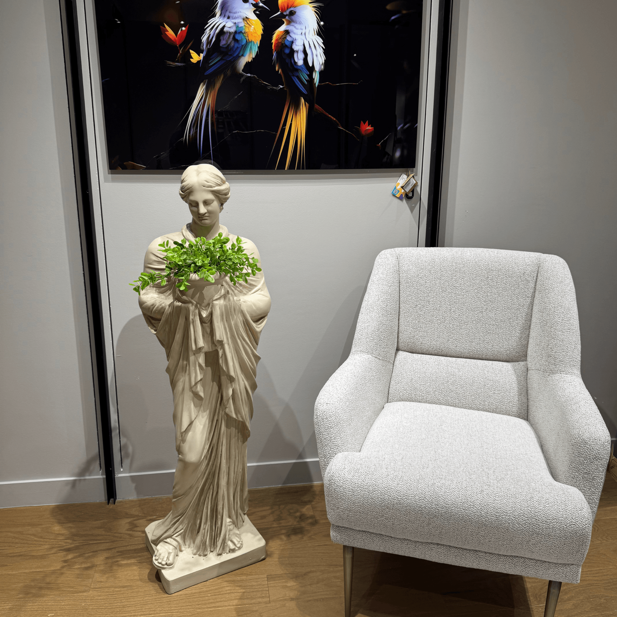 Classical Lady Statue with Handmade Details – Luxury Decorative Sculpture