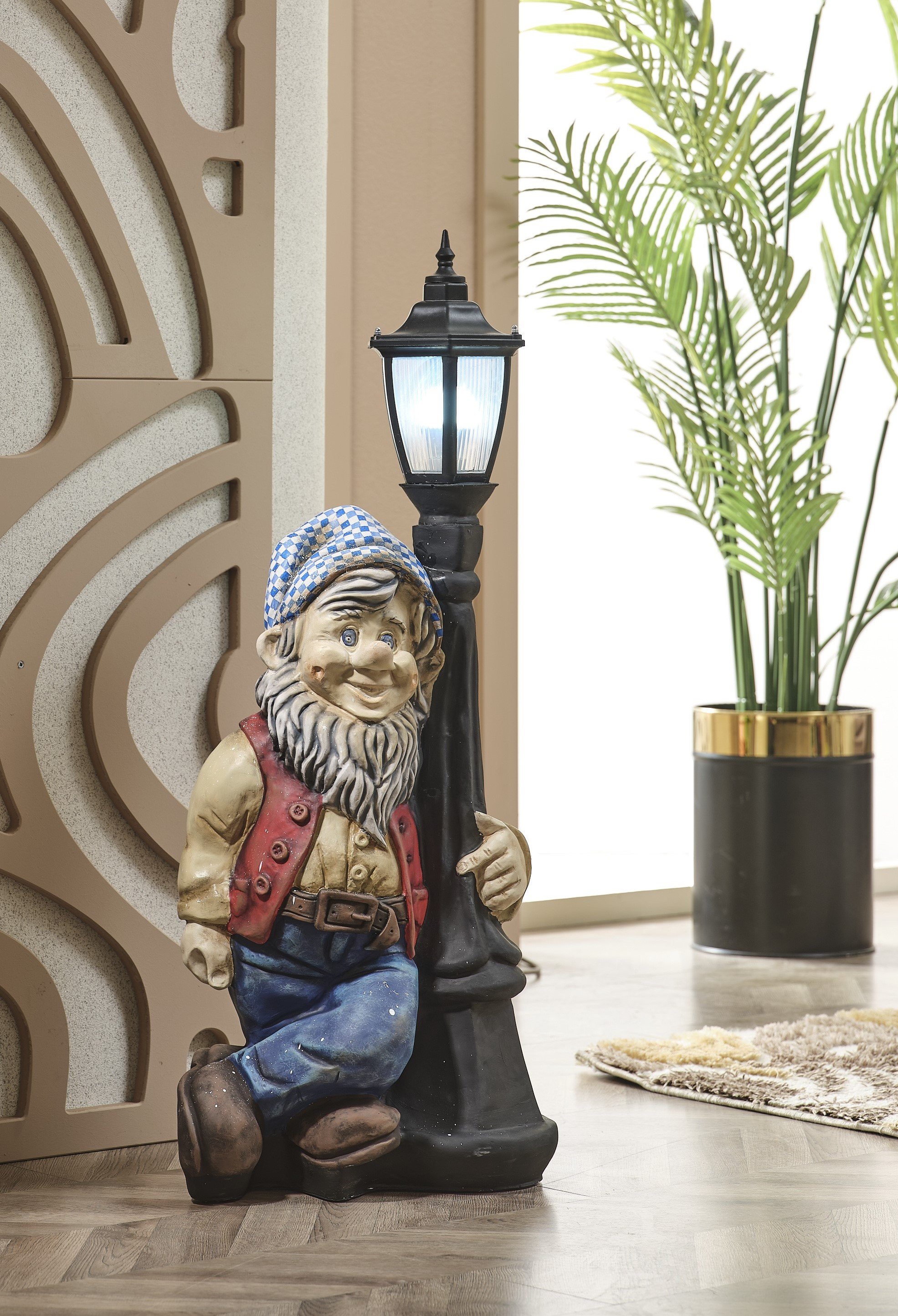 Dwarf Street Lamp with Lantern - Sculpture (Handmade)