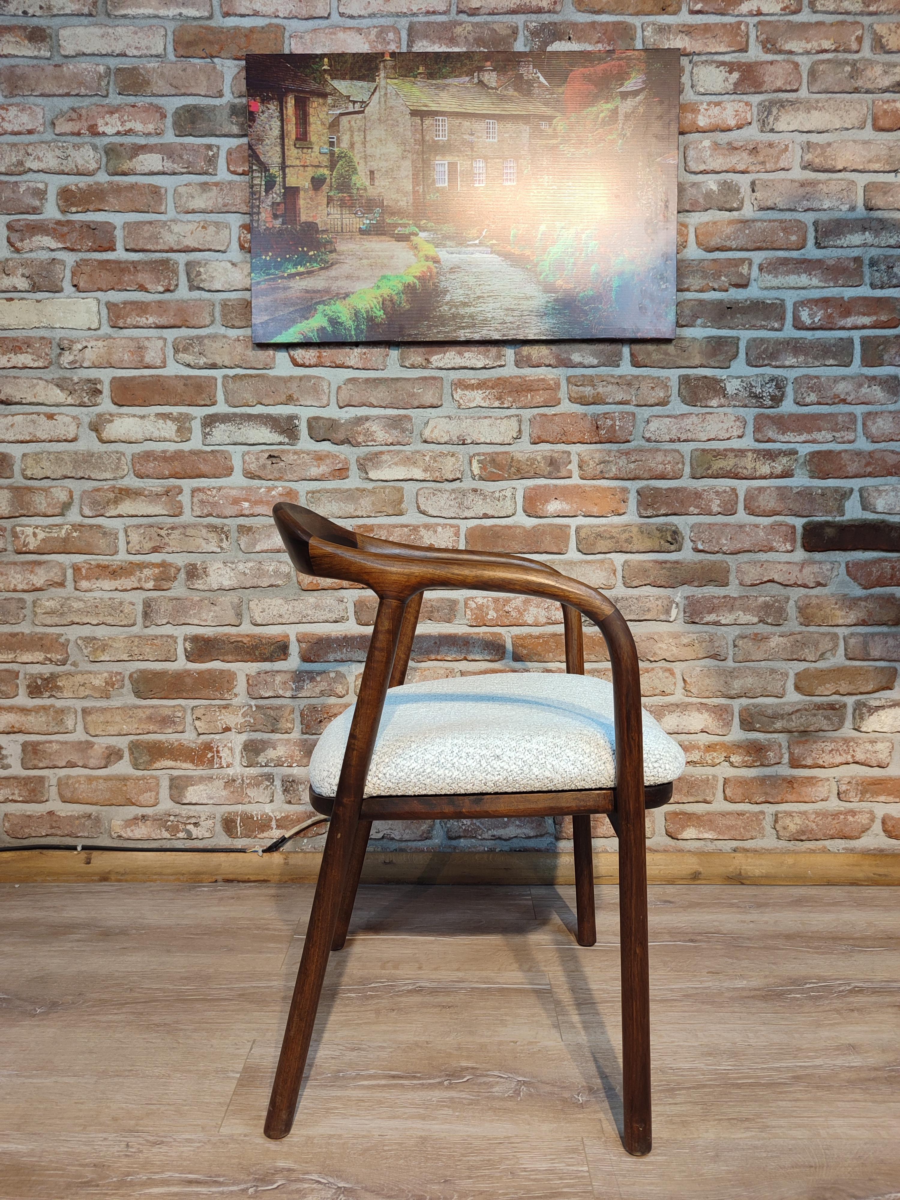 Walnut Oslo Chair Brown