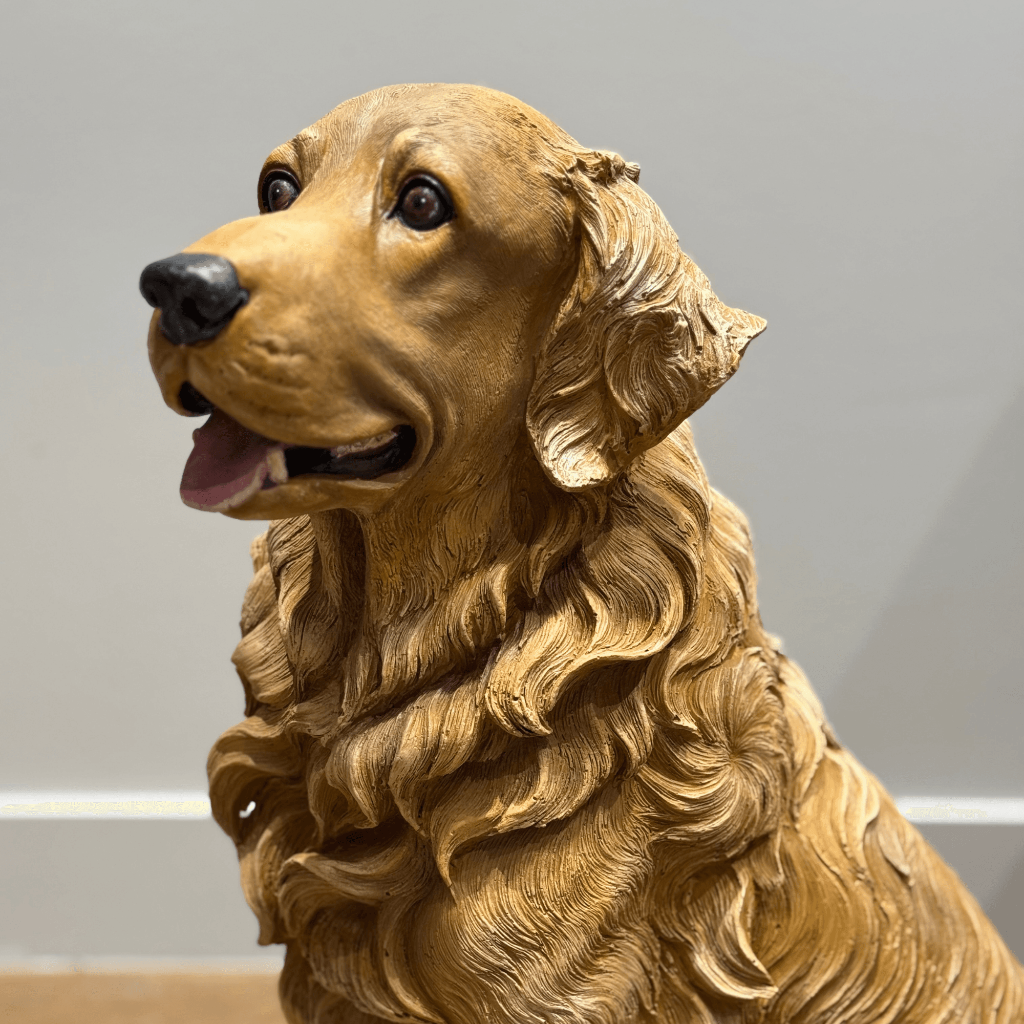 Handmade Golden Retriever Dog Statue - Decorative Pet Sculpture for Home & Garden