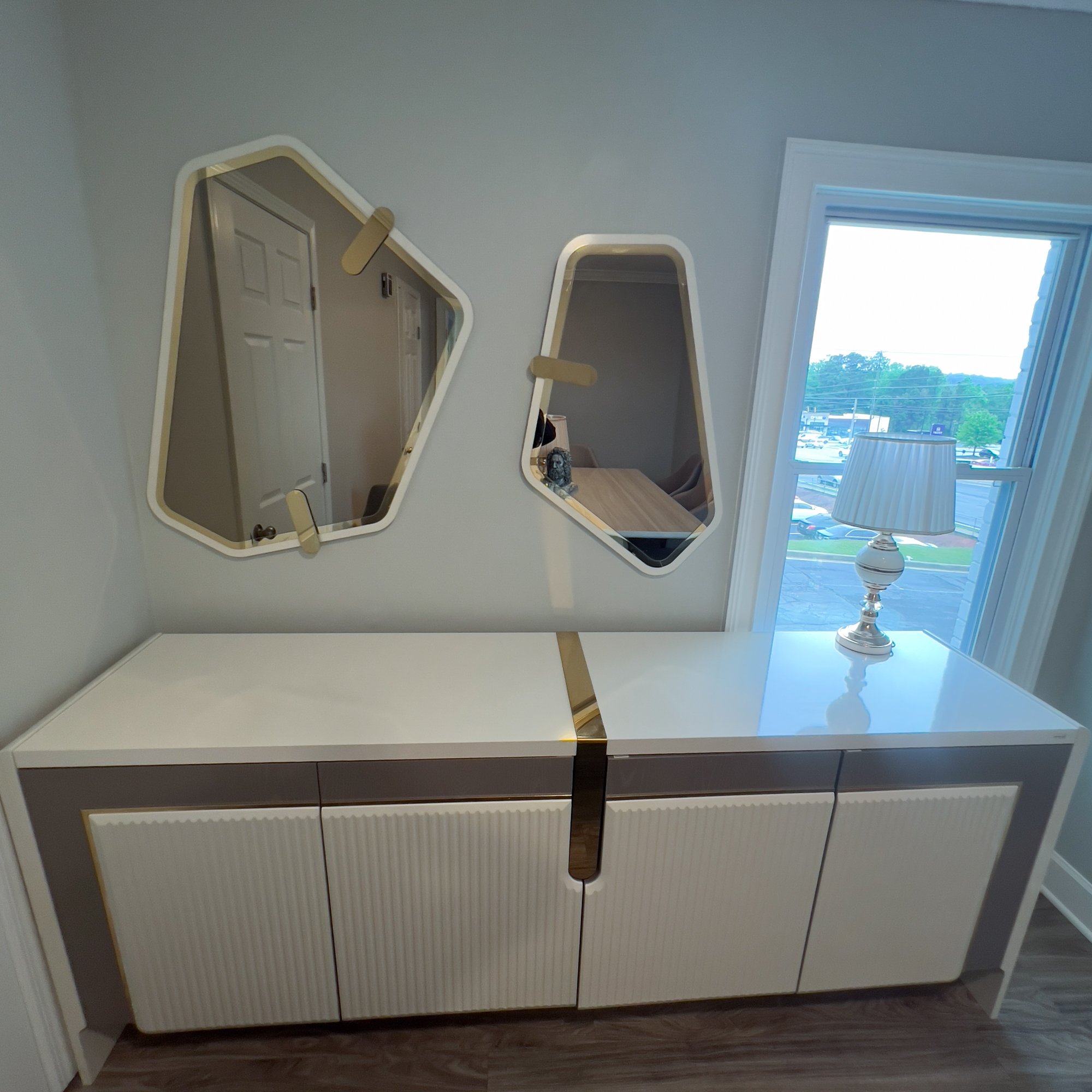 White Sideboard (With Mirror)