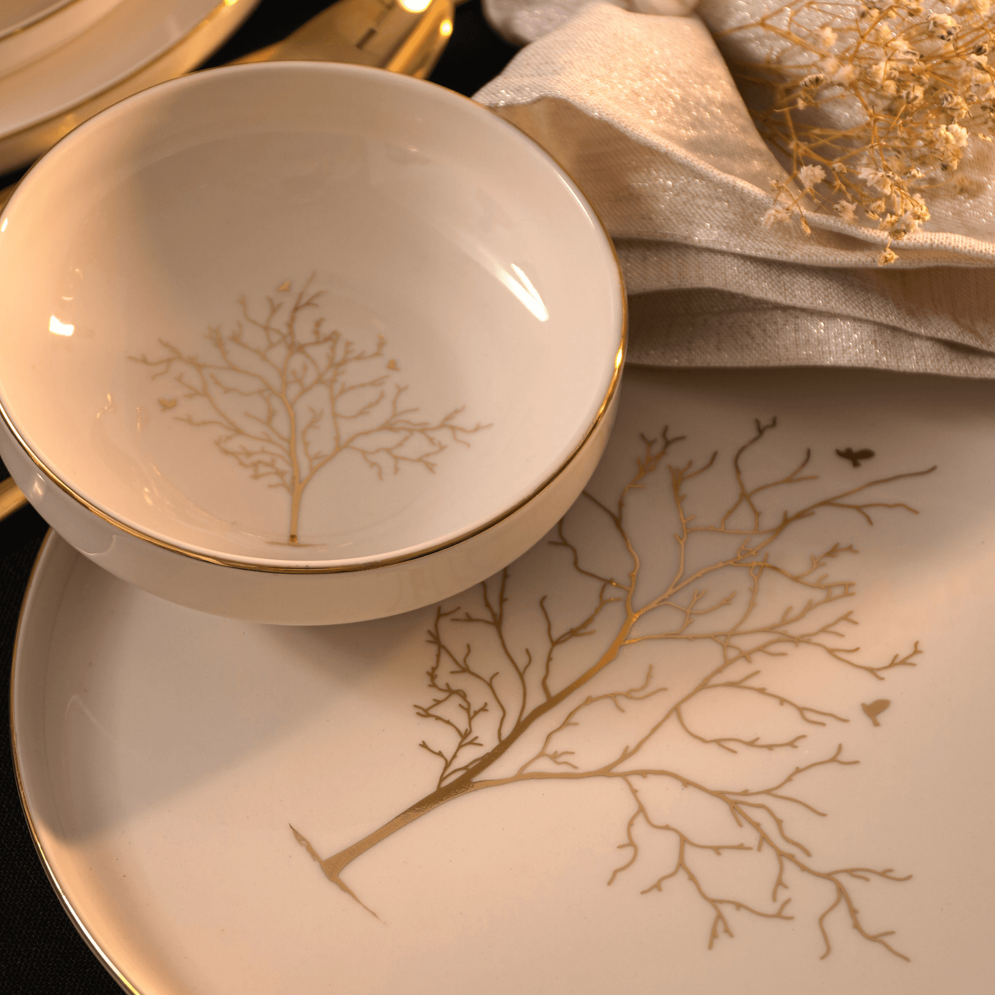 Tree of Life Porcelain Dinnerware Set (24 Pieces)