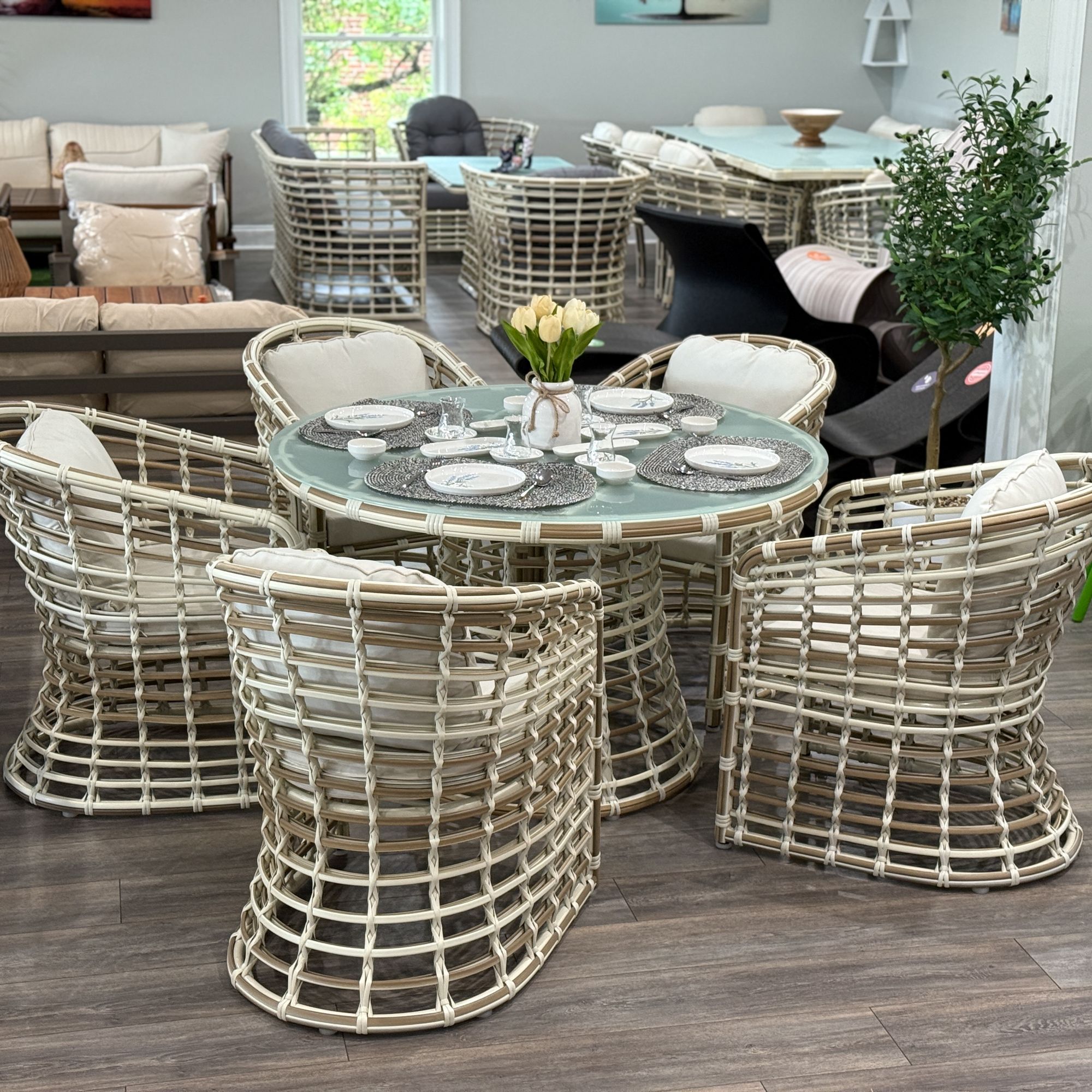 Pearl Garden Dining Set (Table and Chair)