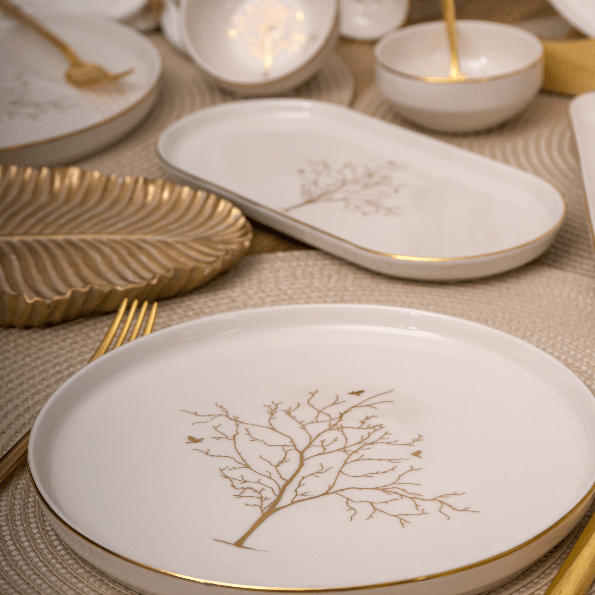 Tree of Life Porcelain Dinnerware Set (24 Pieces)