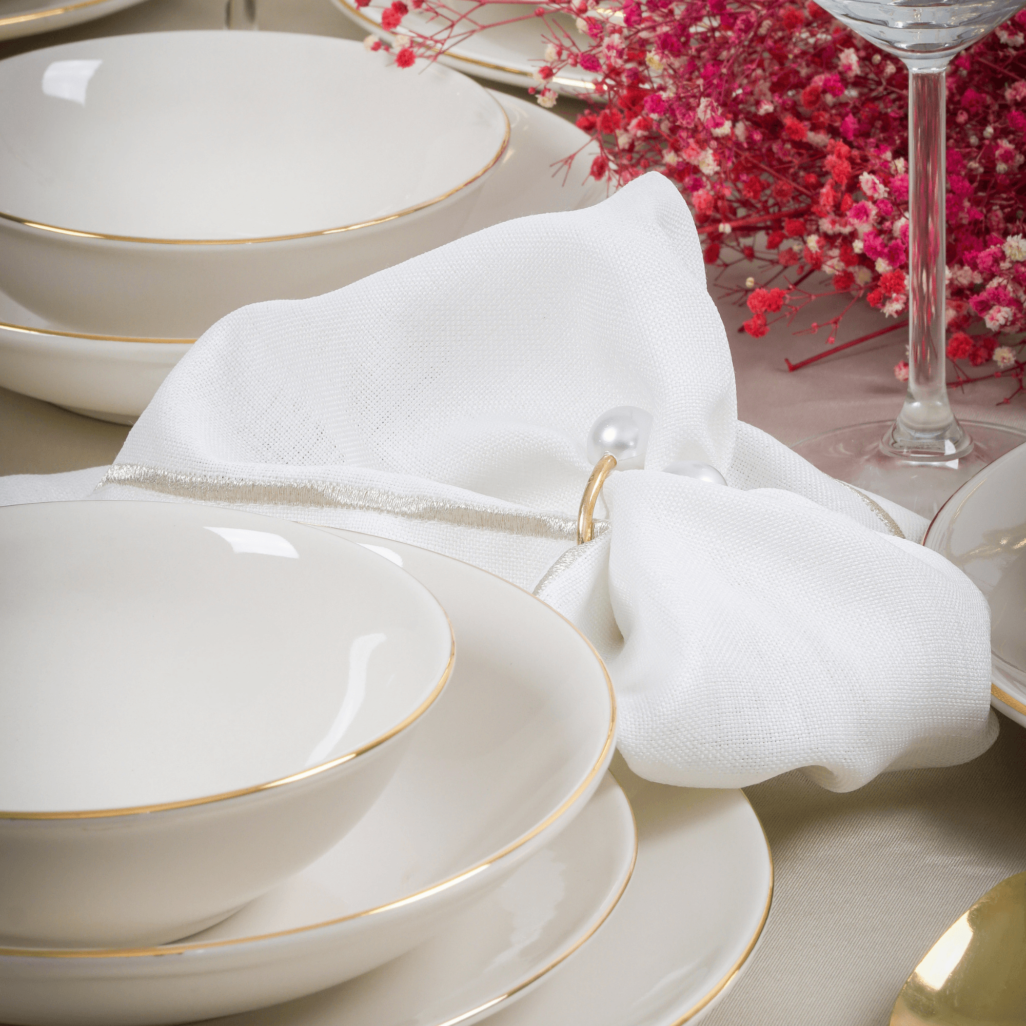 Ferozzi Sems Gilded 24-Piece Dinner Set – Elegant White Porcelain with Gold Rim