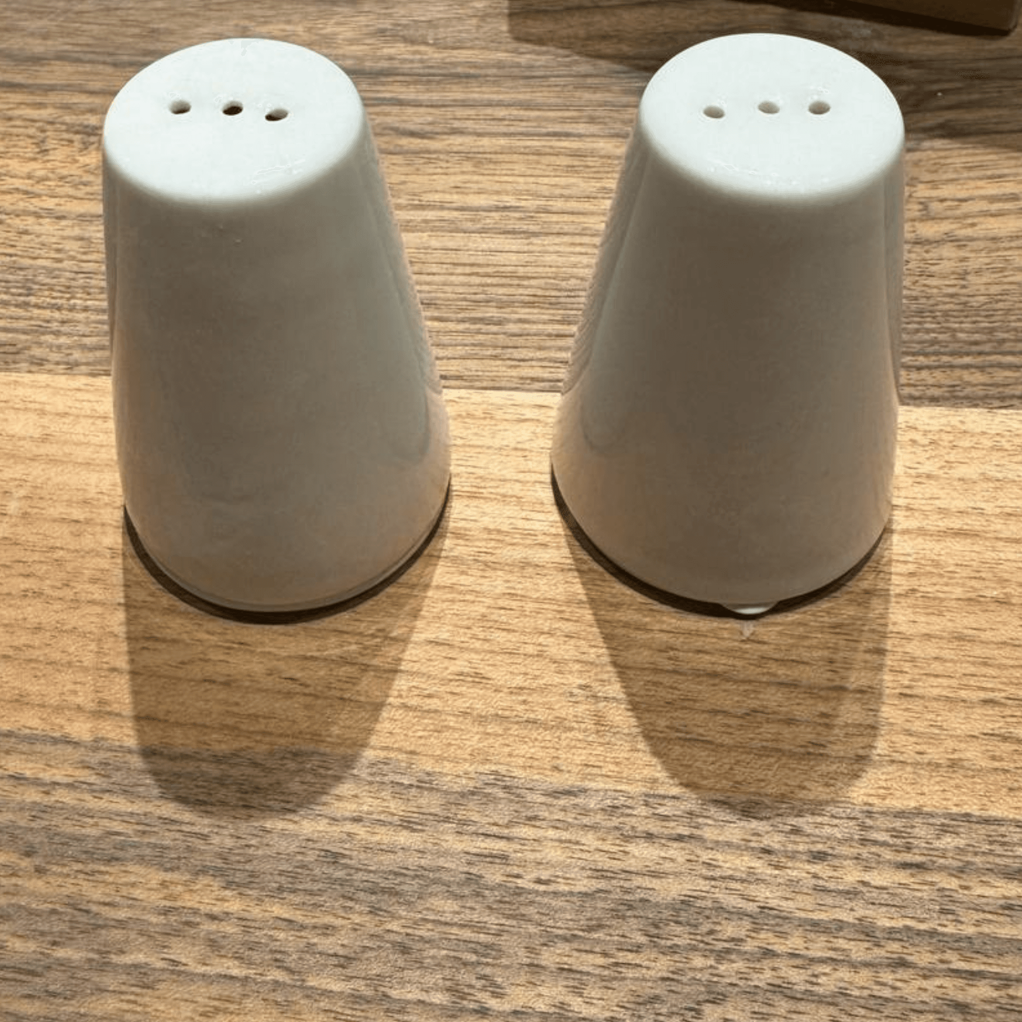 Konik 07 CM Salt and Pepper Shaker Set | Handmade White Porcelain Shakers