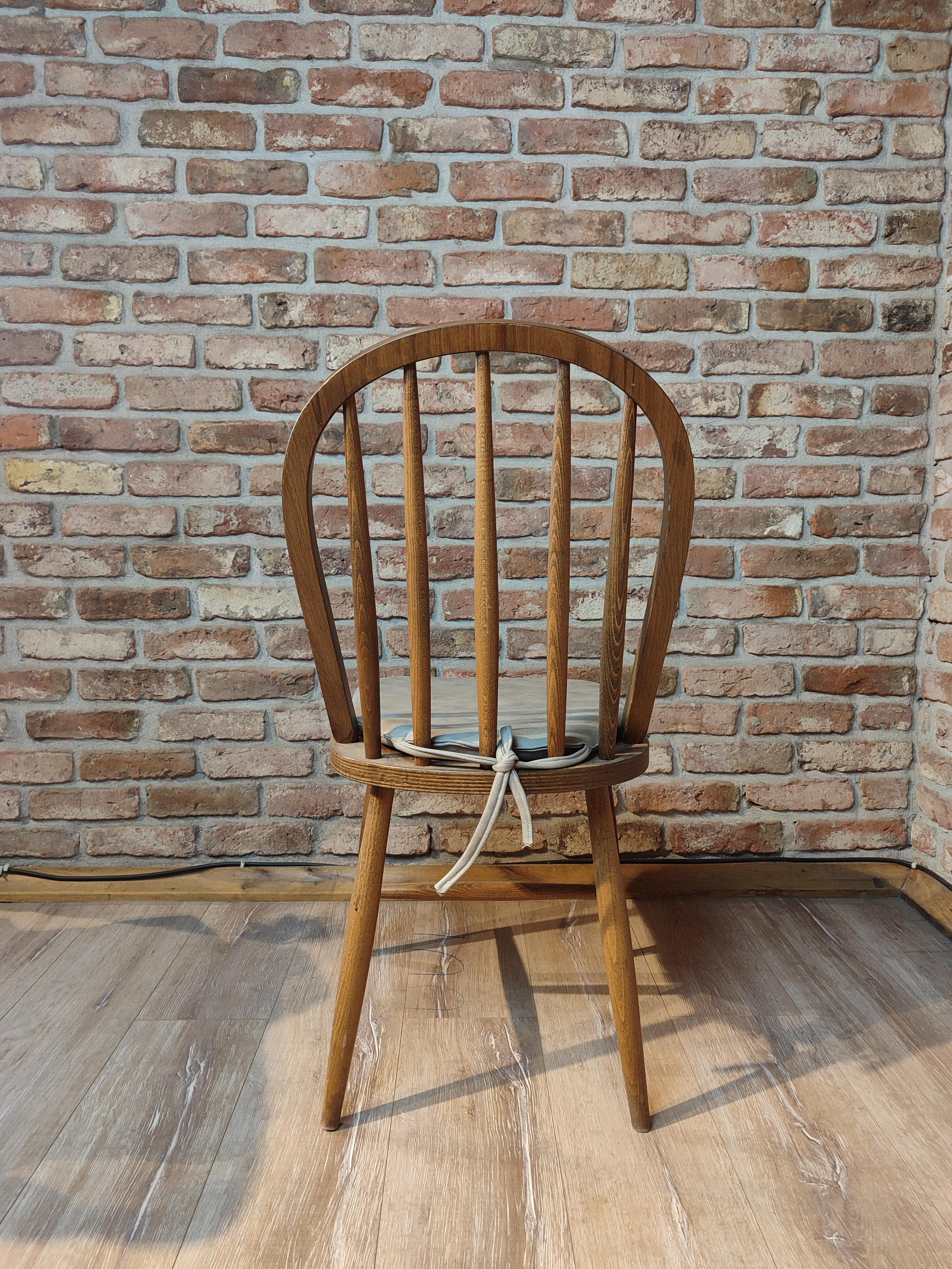 Walnut American Chair Gry