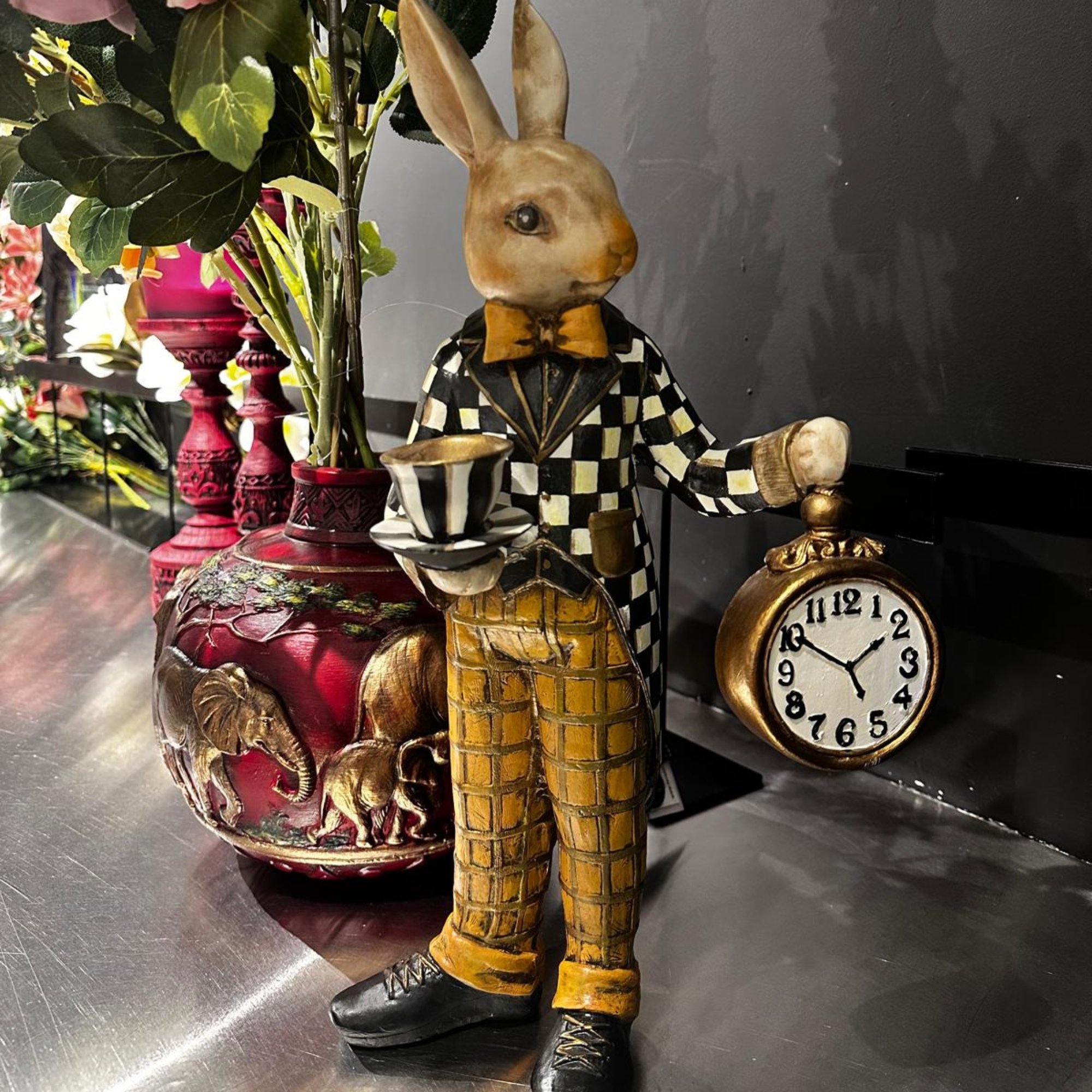 Vintage Gentleman Rabbit Clock Sculpture – Handmade Decorative Figurine for Tabletop or Shelf Display