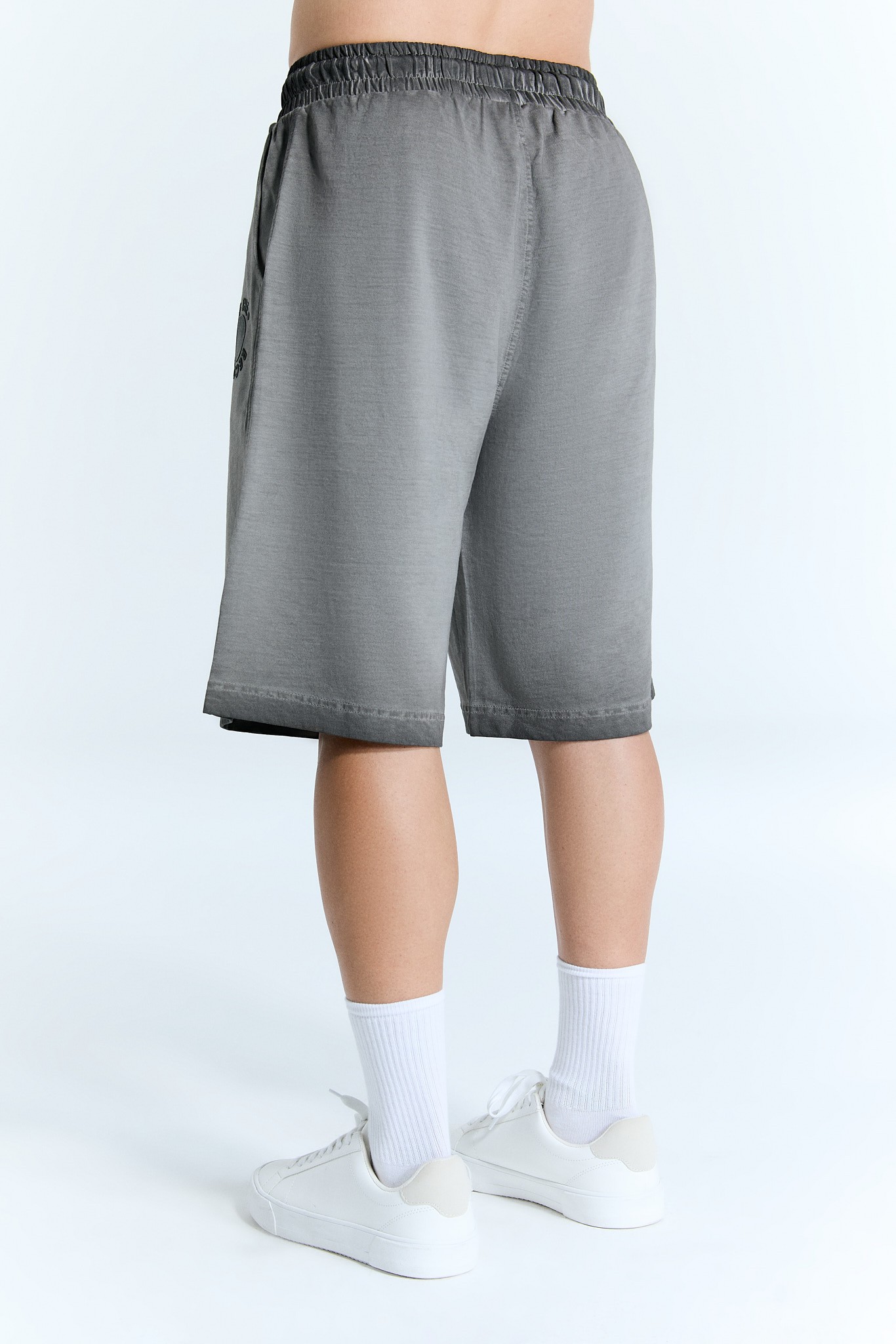 Grau schattierte Shorts für Männer