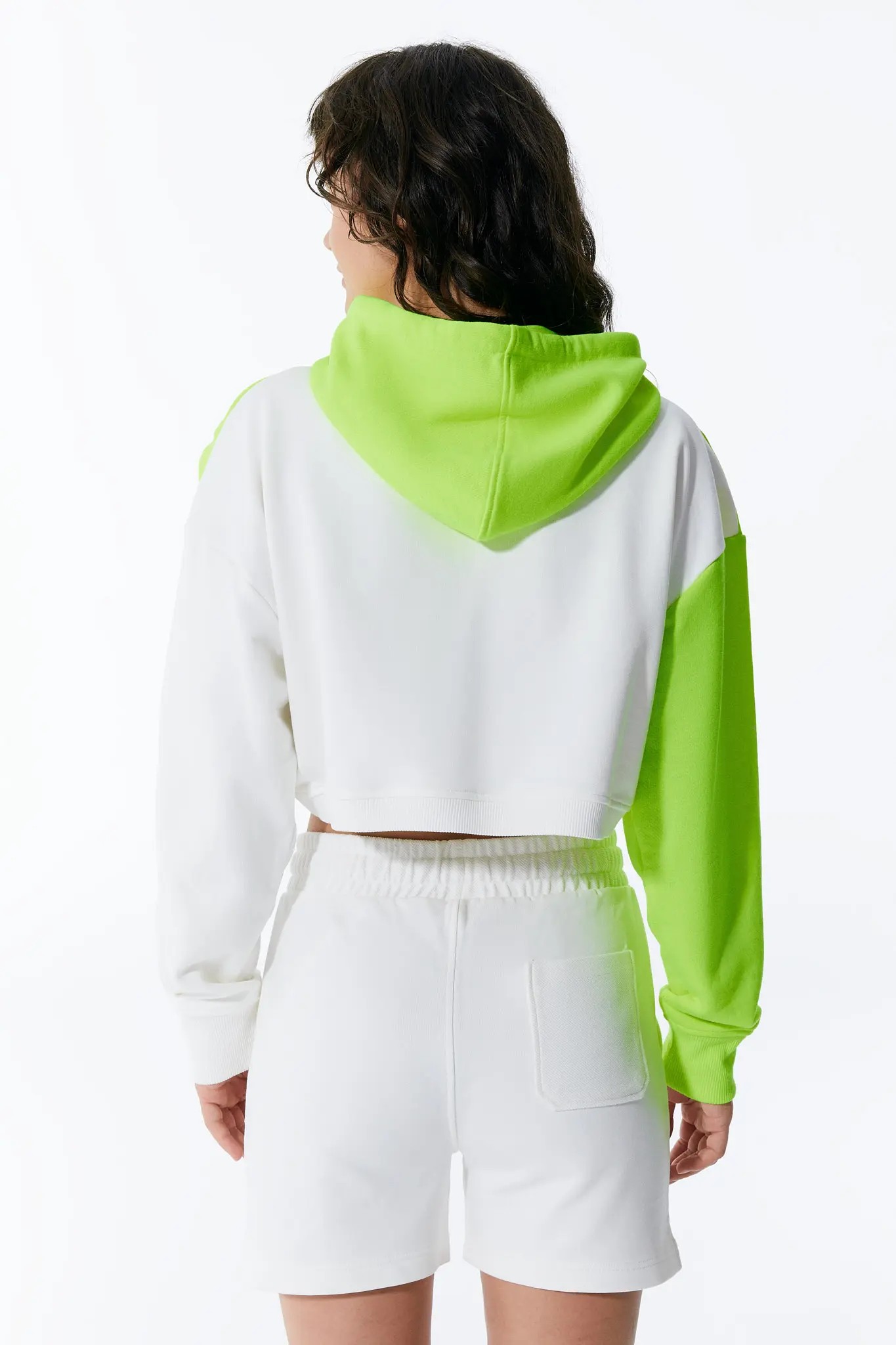 Grün-weißer Crop Hoodie für Frauen