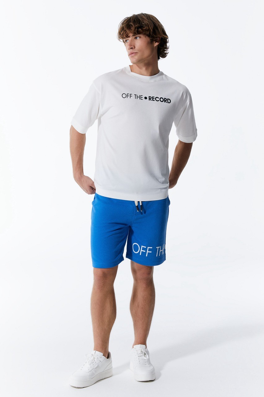 Blaue Basic-Shorts mit weitem Bein und Logo