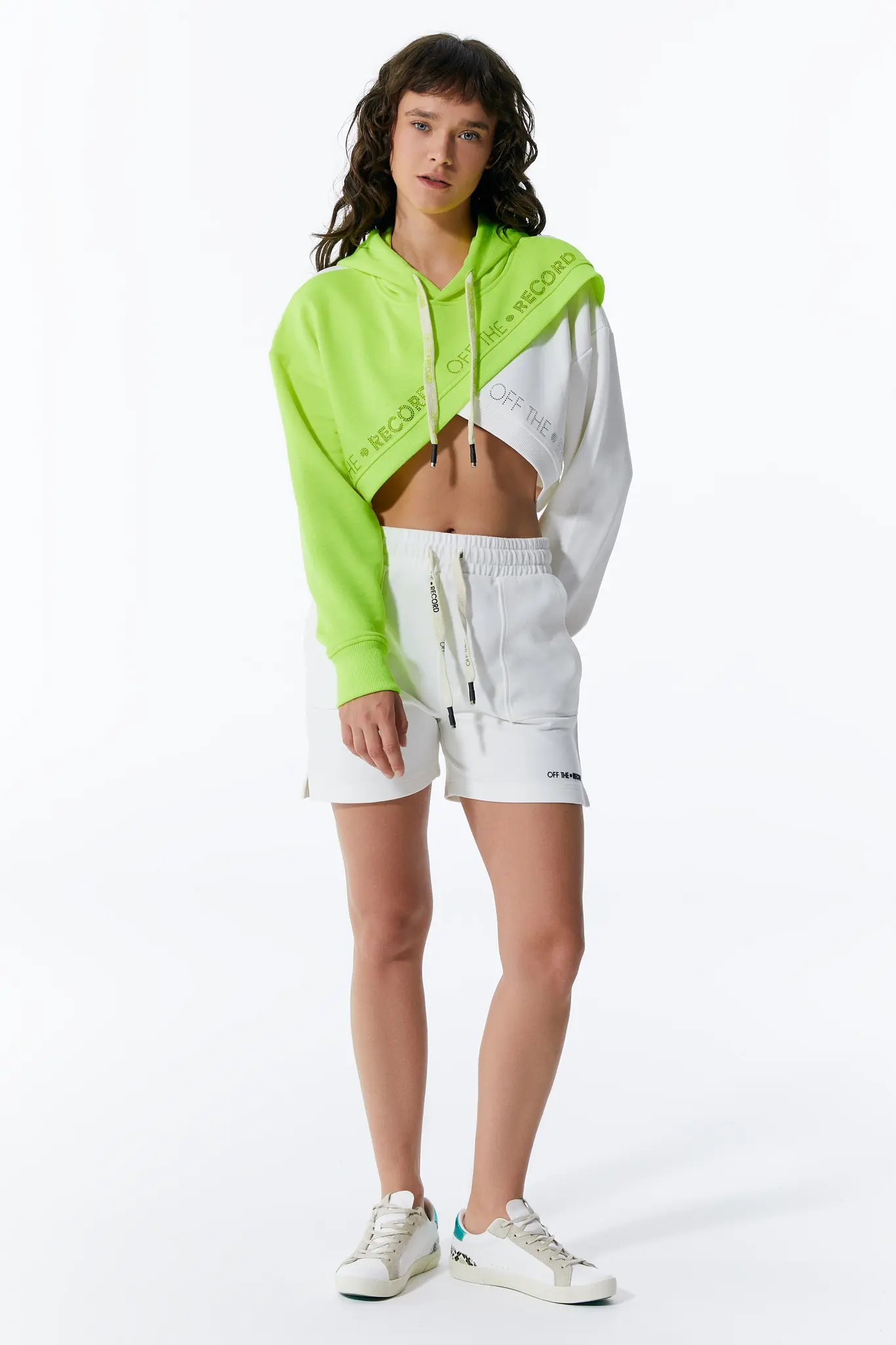 Grün-weißer Crop Hoodie für Frauen