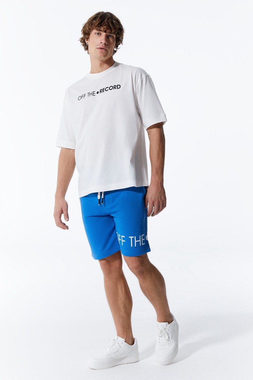 Blaue Basic-Shorts mit weitem Bein und Logo