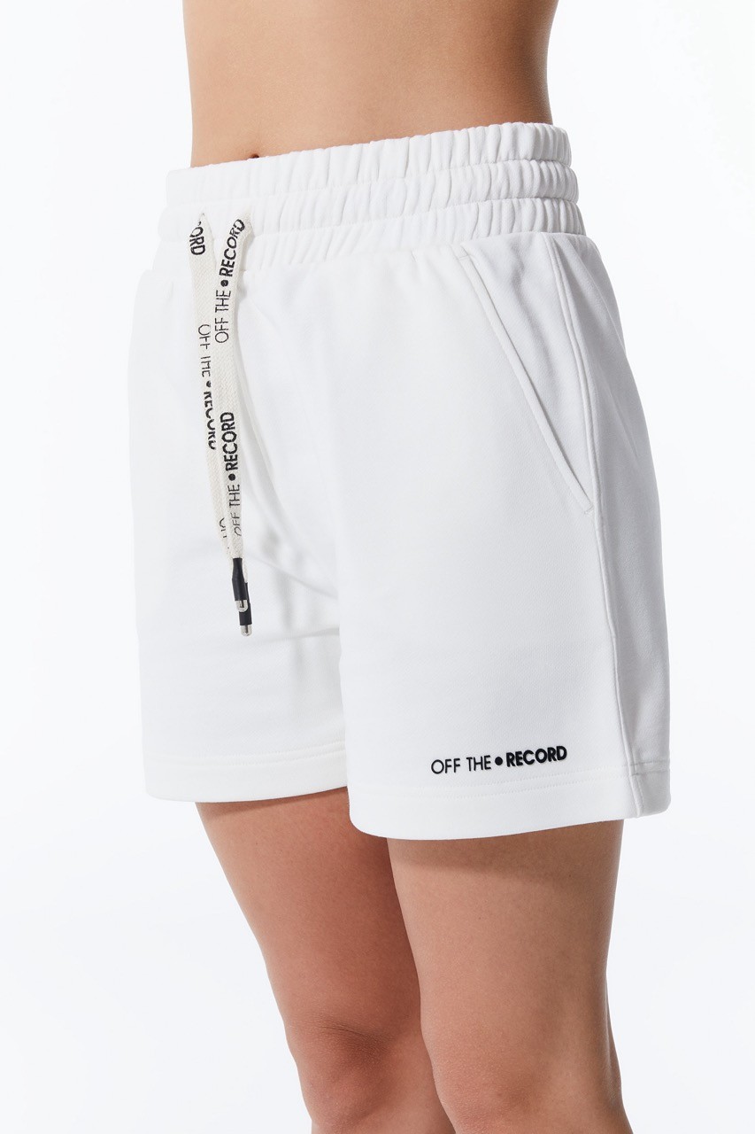 Weiße Shorts für Frauen mit Taschendetail