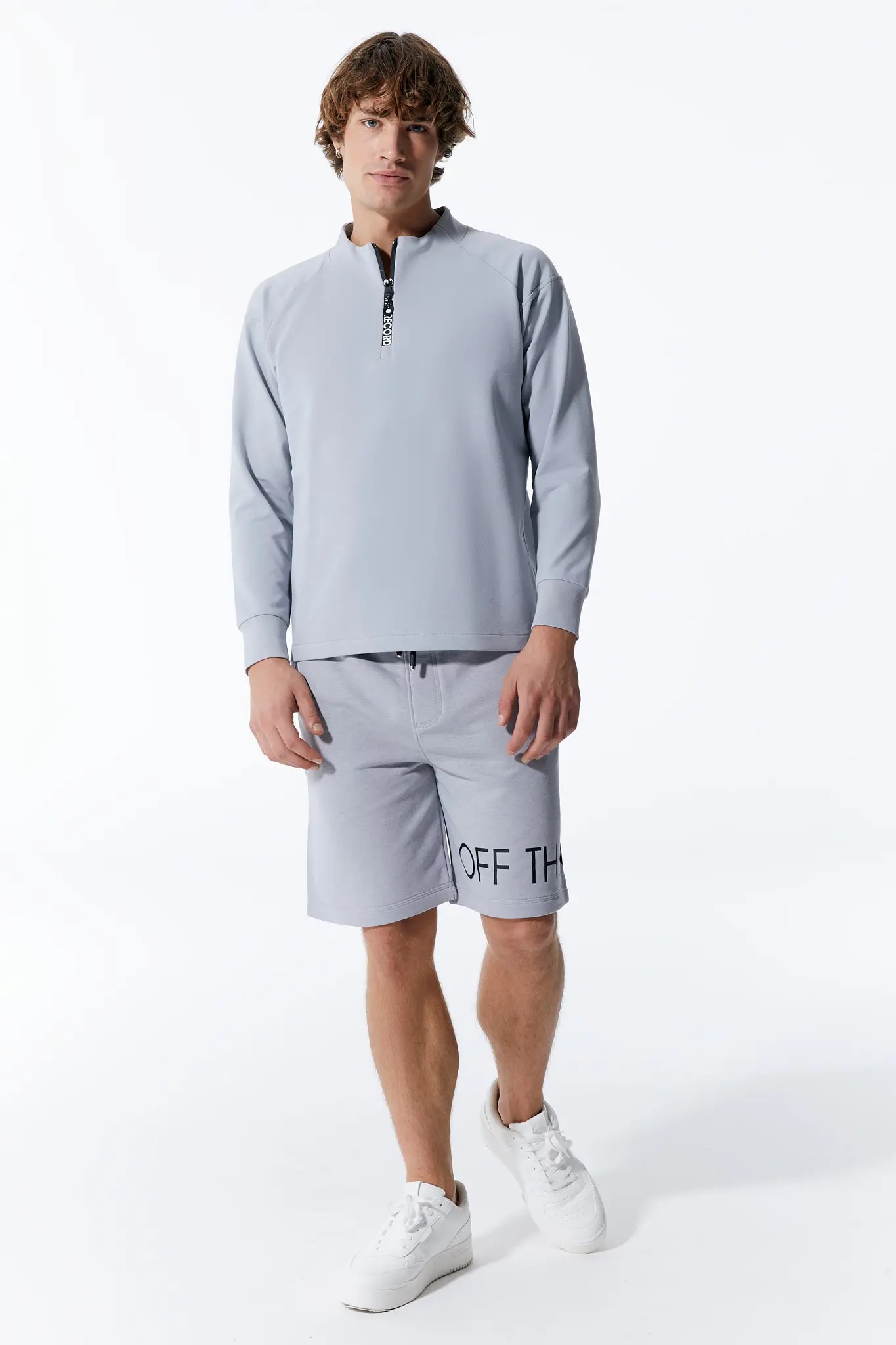 Grau Basic-Shorts mit weitem Bein und Logo