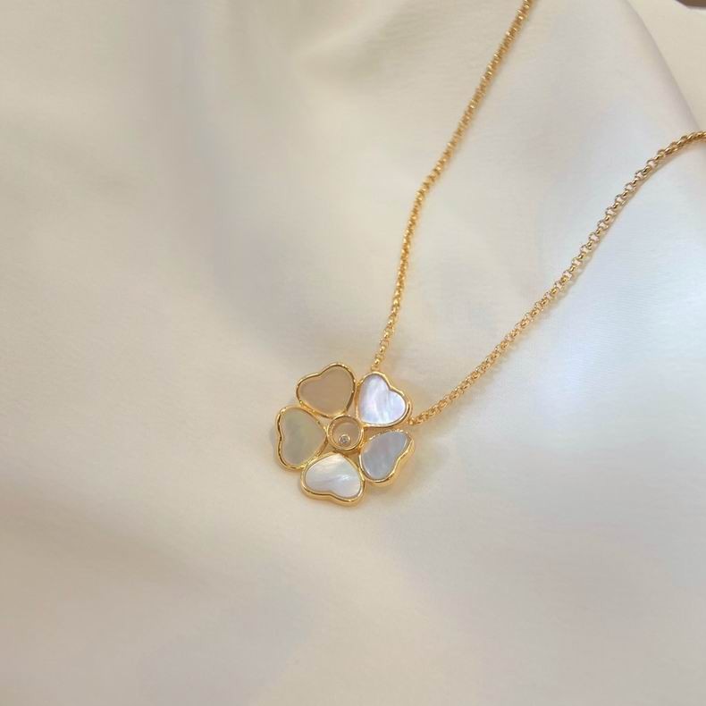 Clover Necklace