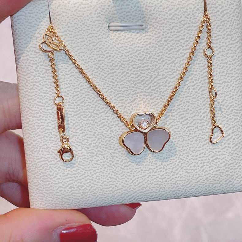 Clover Necklace