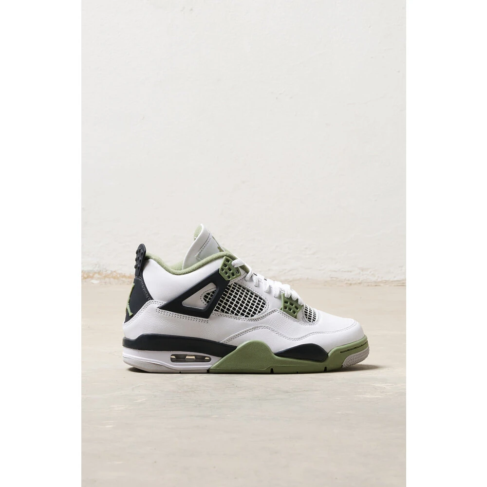 Air Jordan 4 Retro Seafoam