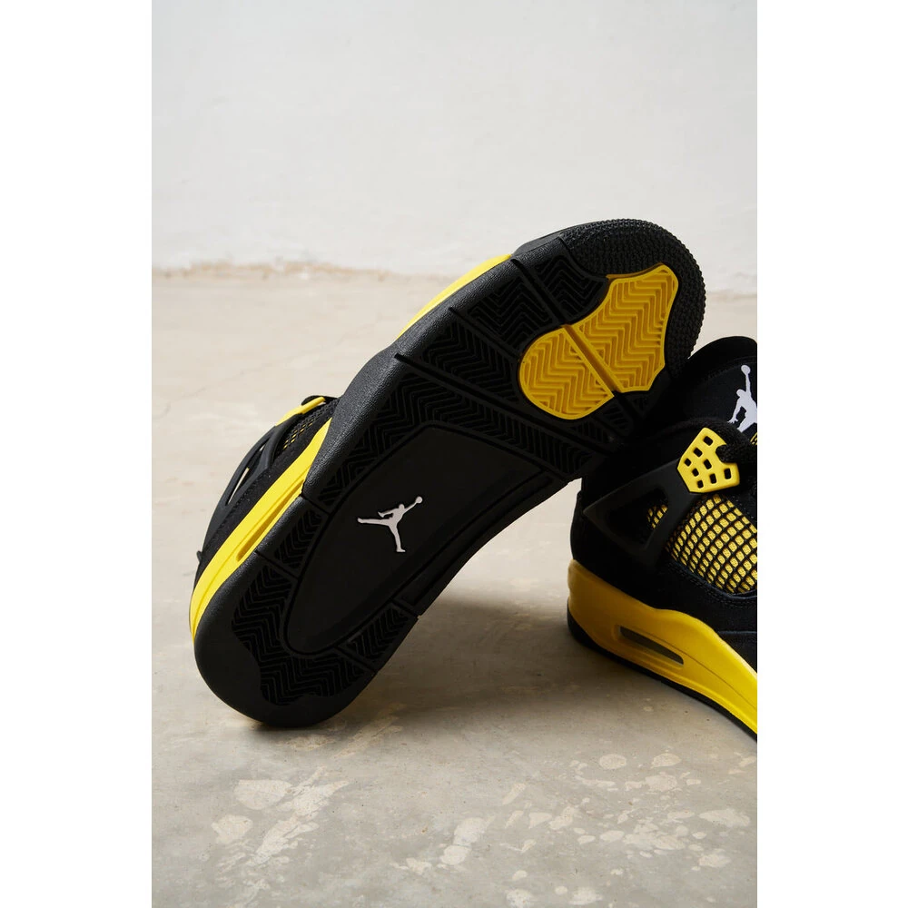 Air Jordan 4 Retro “Yellow Thunder”