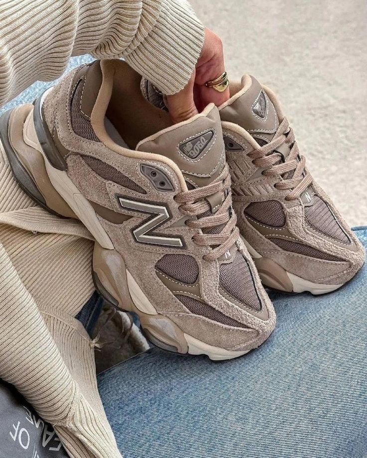 New Balance 9060 Mushroom