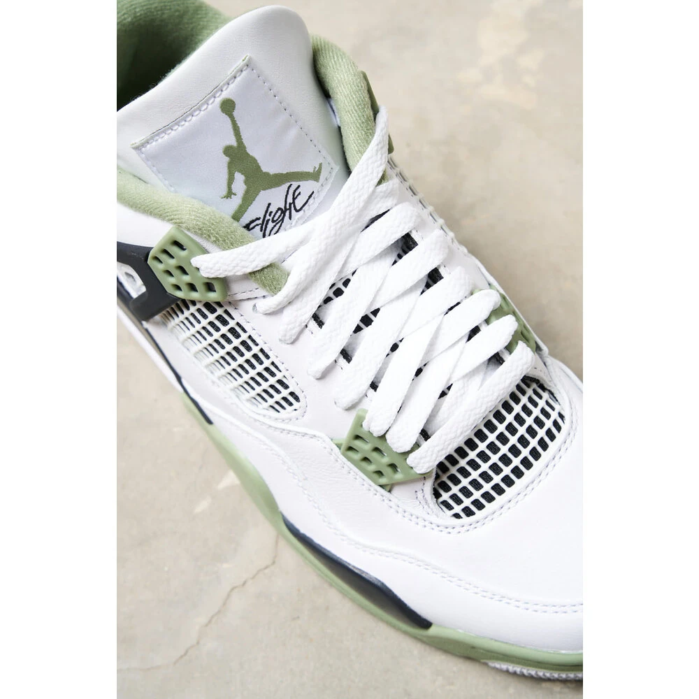 Air Jordan 4 Retro Seafoam
