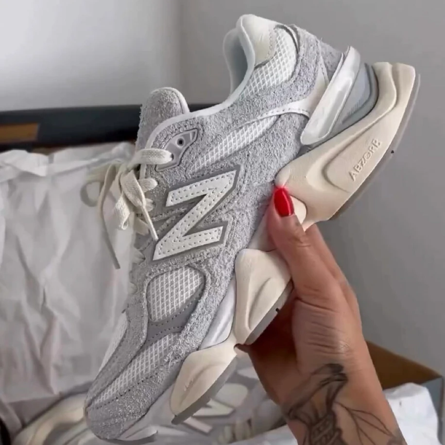 New Balance 9060 Quartz Grey