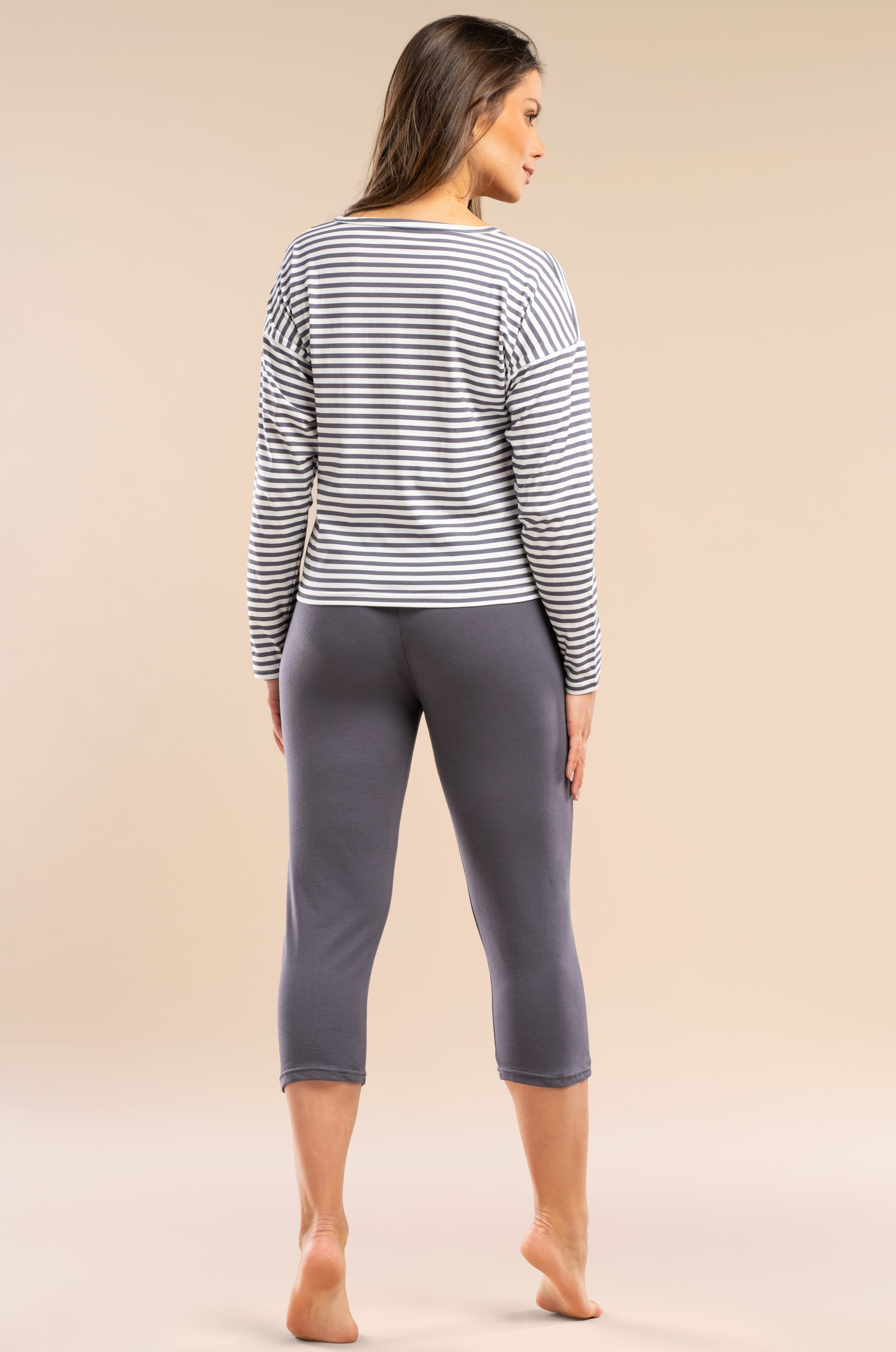 Damen Capri-Pyjama aus 100 % Baumwolle | Graues Ringelshirt & ¾-Hose mit Taschen