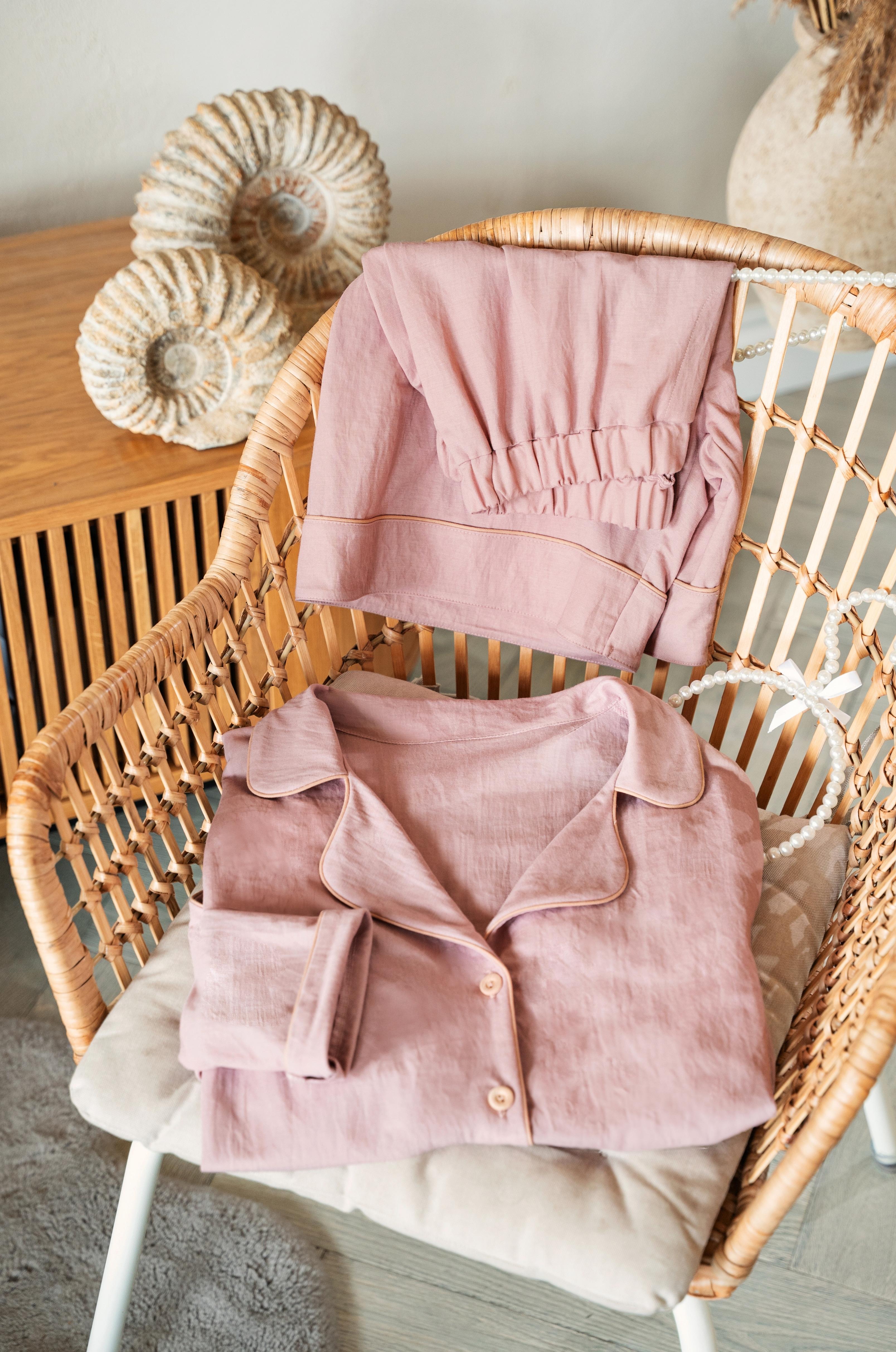 Shorty-Pyjama in Altrosa | Hemdblusen-Set, Rayon/EcoVero™-Mix, Paspel & Holzknöpfe
