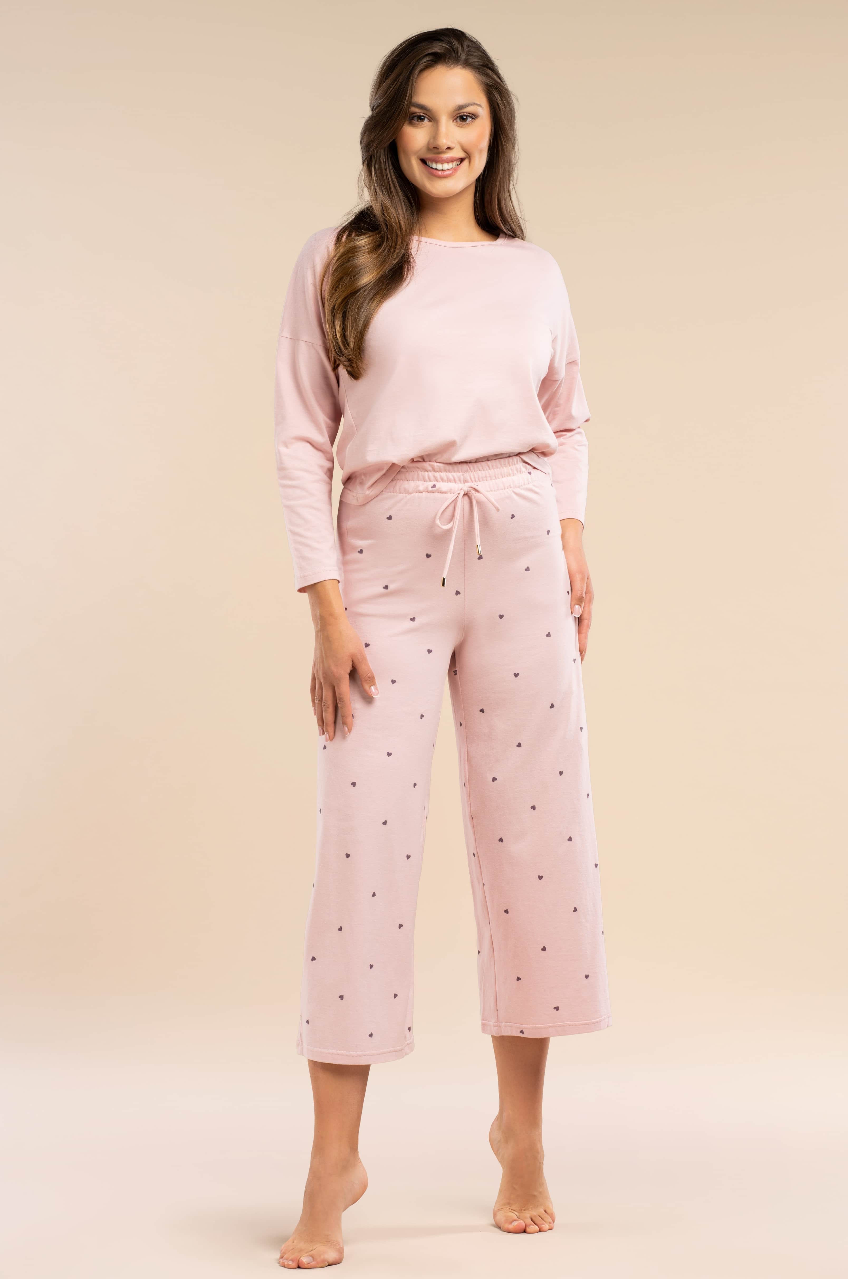 Damen Pyjama mit Langarmshirt & 7/8-Hose | Herzchenmuster in Dunkelgrau auf Rosa, 100 % Baumwolle