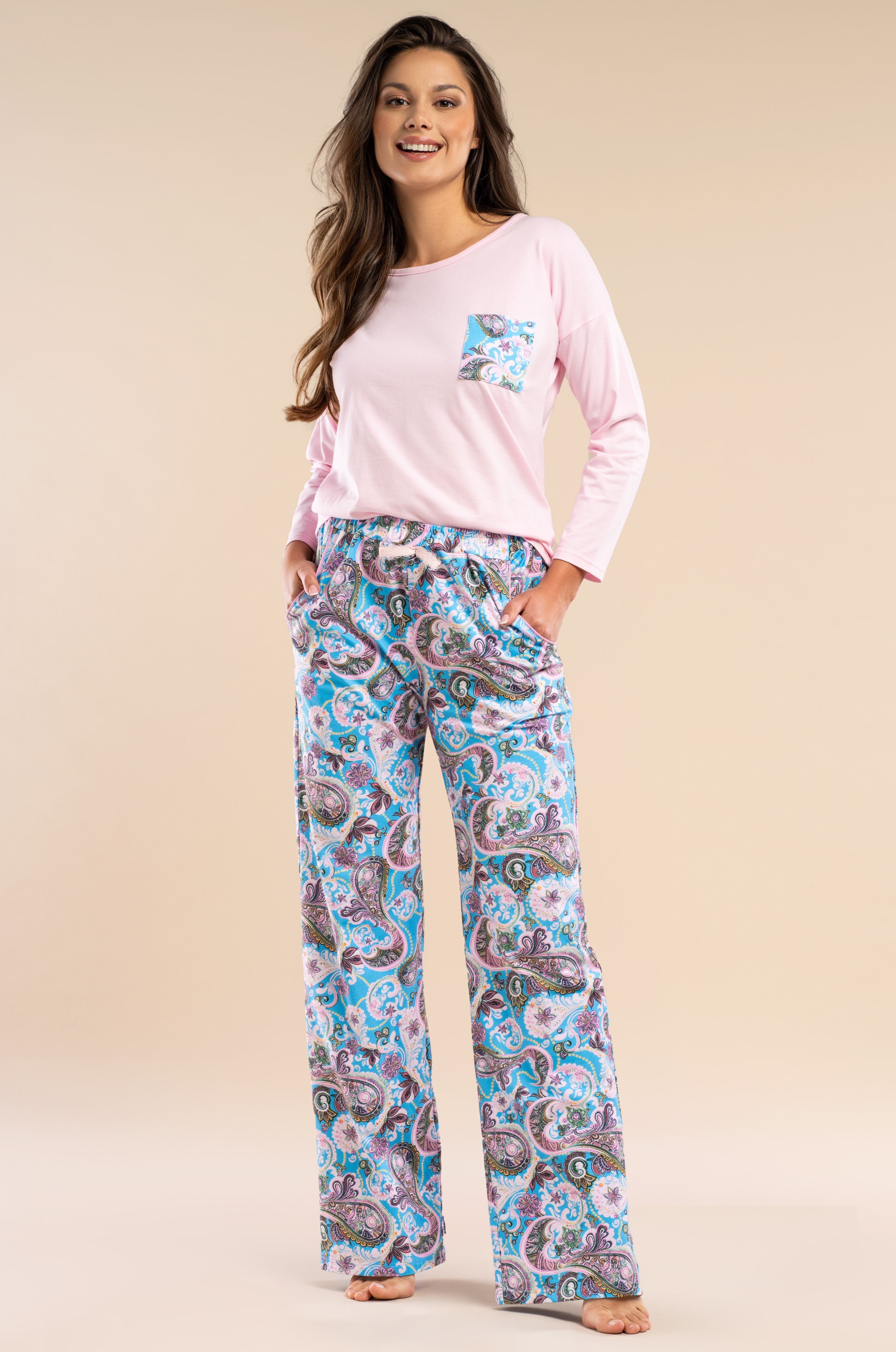 Damen Pyjama Rosa Langarmshirt & farbenfrohe Paisley-Hose | Weiche Baumwolle & elastischer Bund