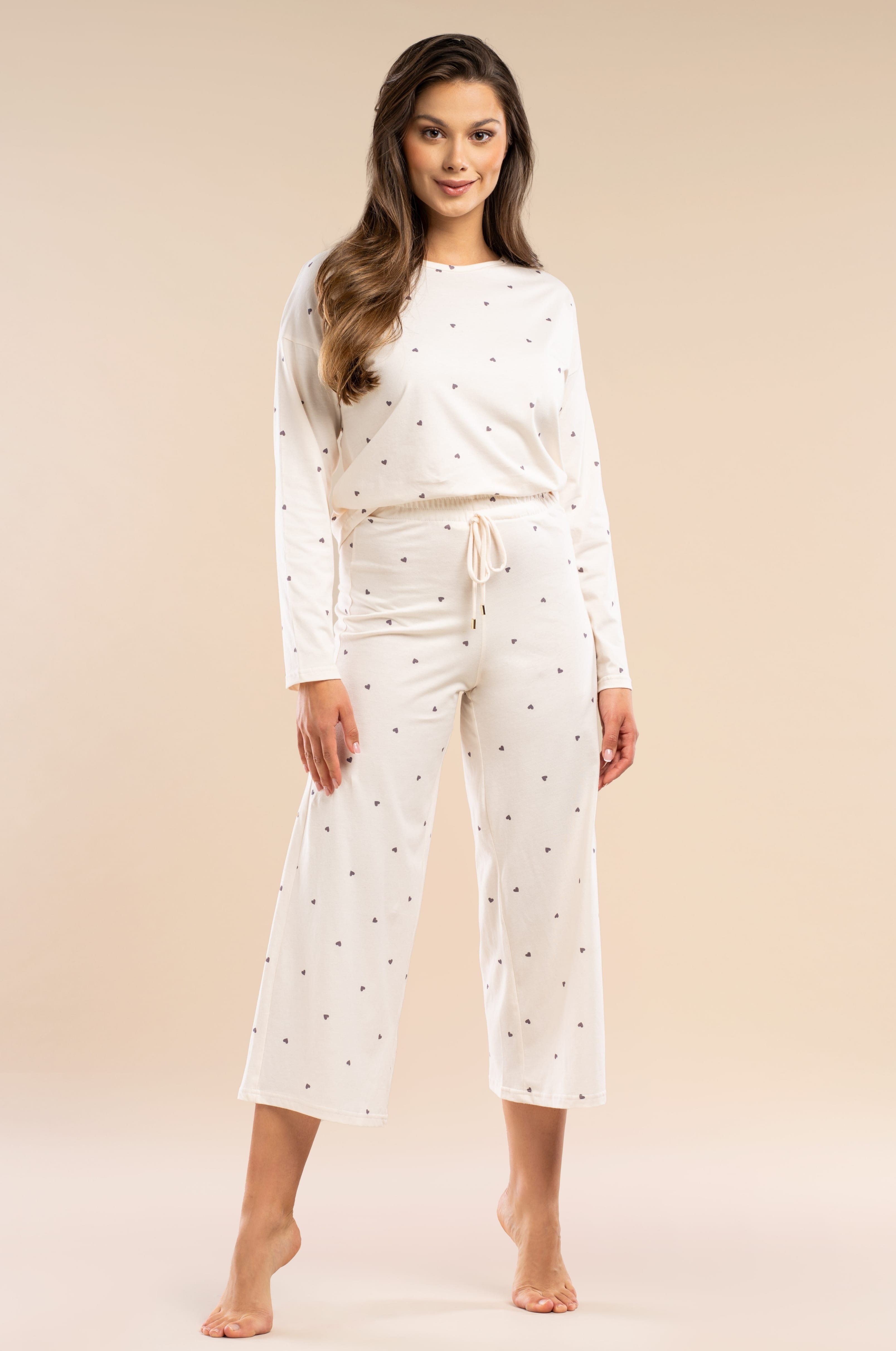 Damen Pyjama mit Langarmshirt & 7/8-Hose mit Herzchenmuster | Creme & Dunkelgrau, 100 % Baumwolle