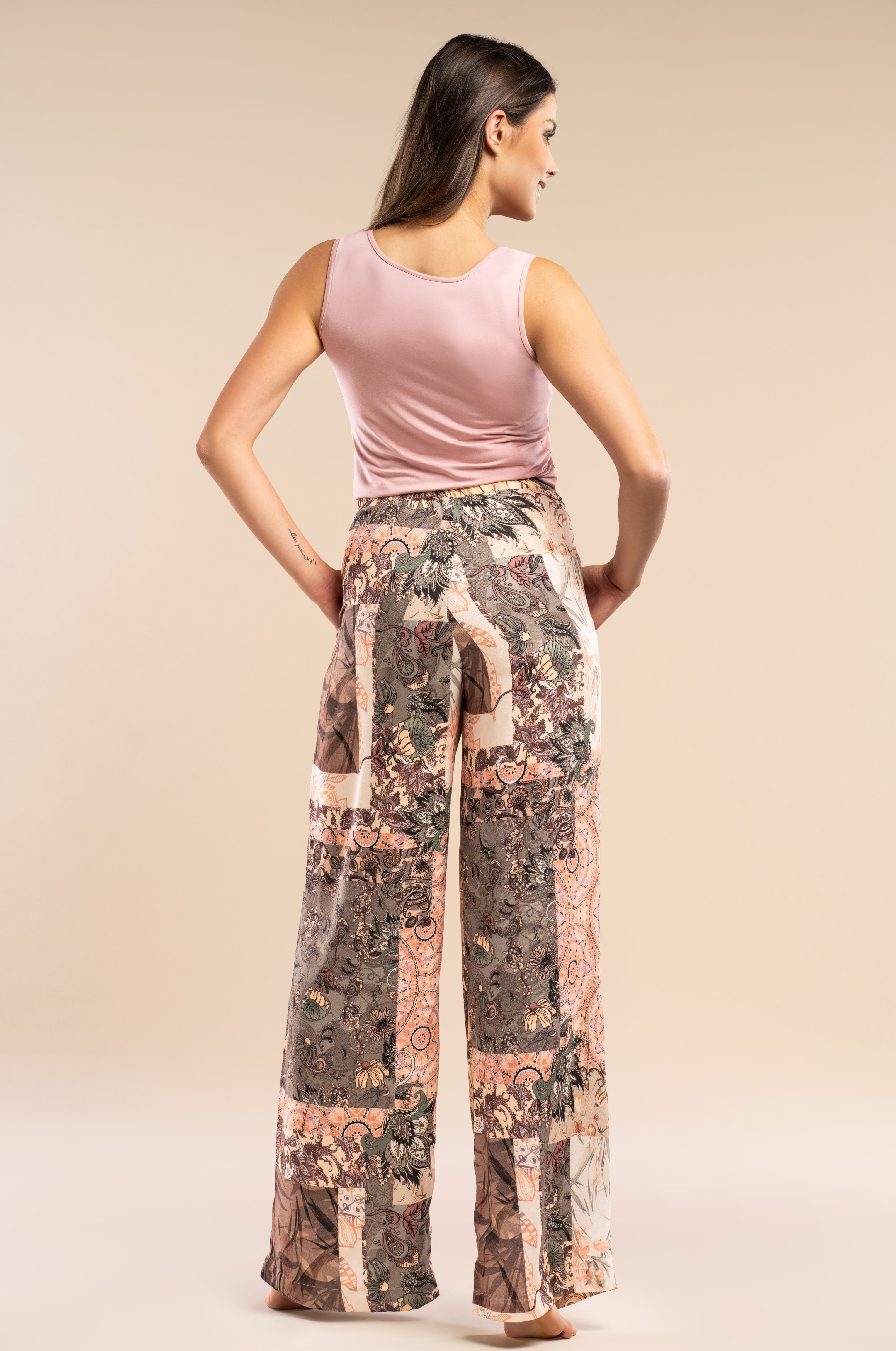 Damen Satin-Pyjama-Hose – Bohemian Patchwork Design mit weitem Bein & elastischem Bund