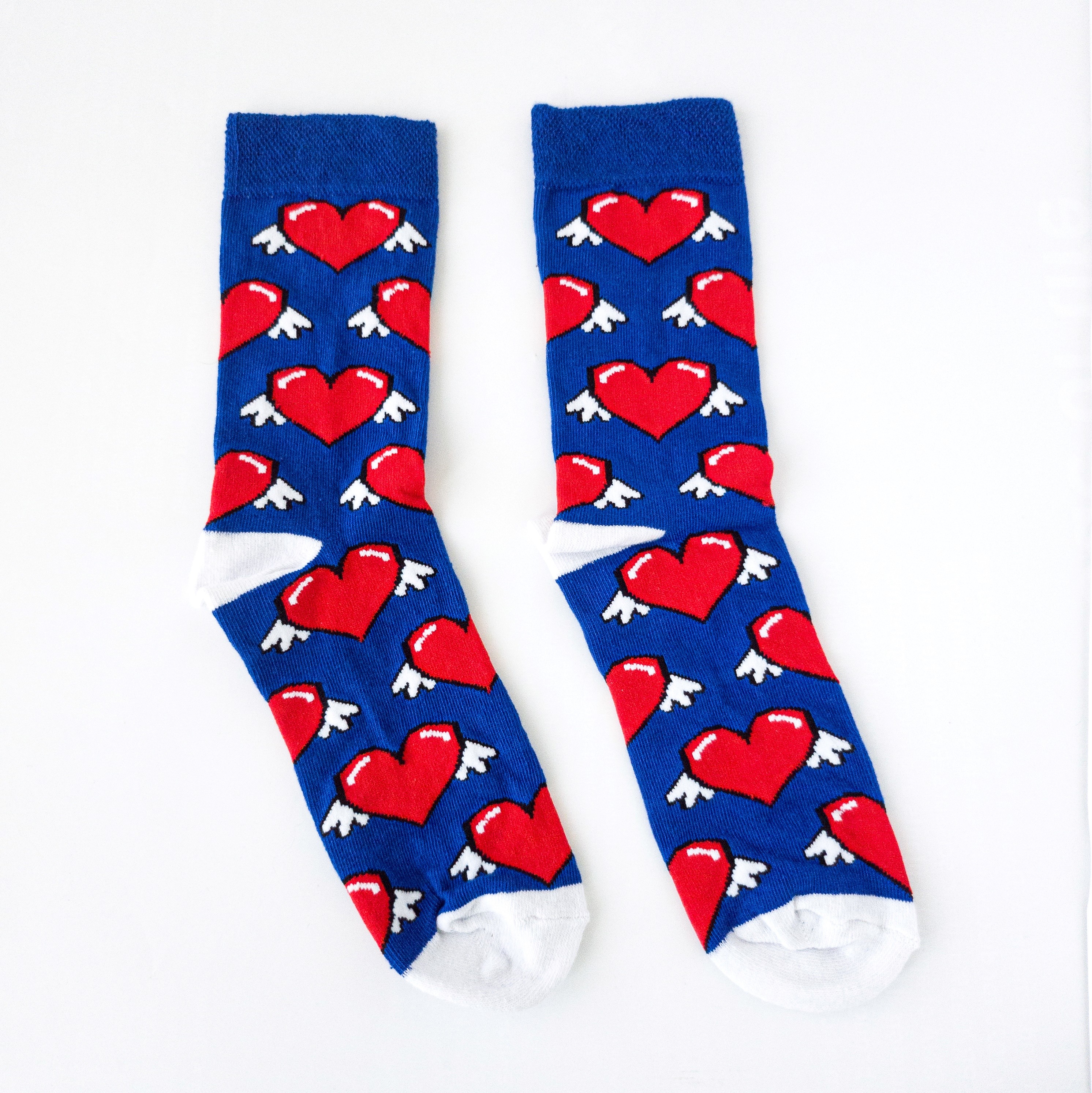 Blaues rotes Herz Socken