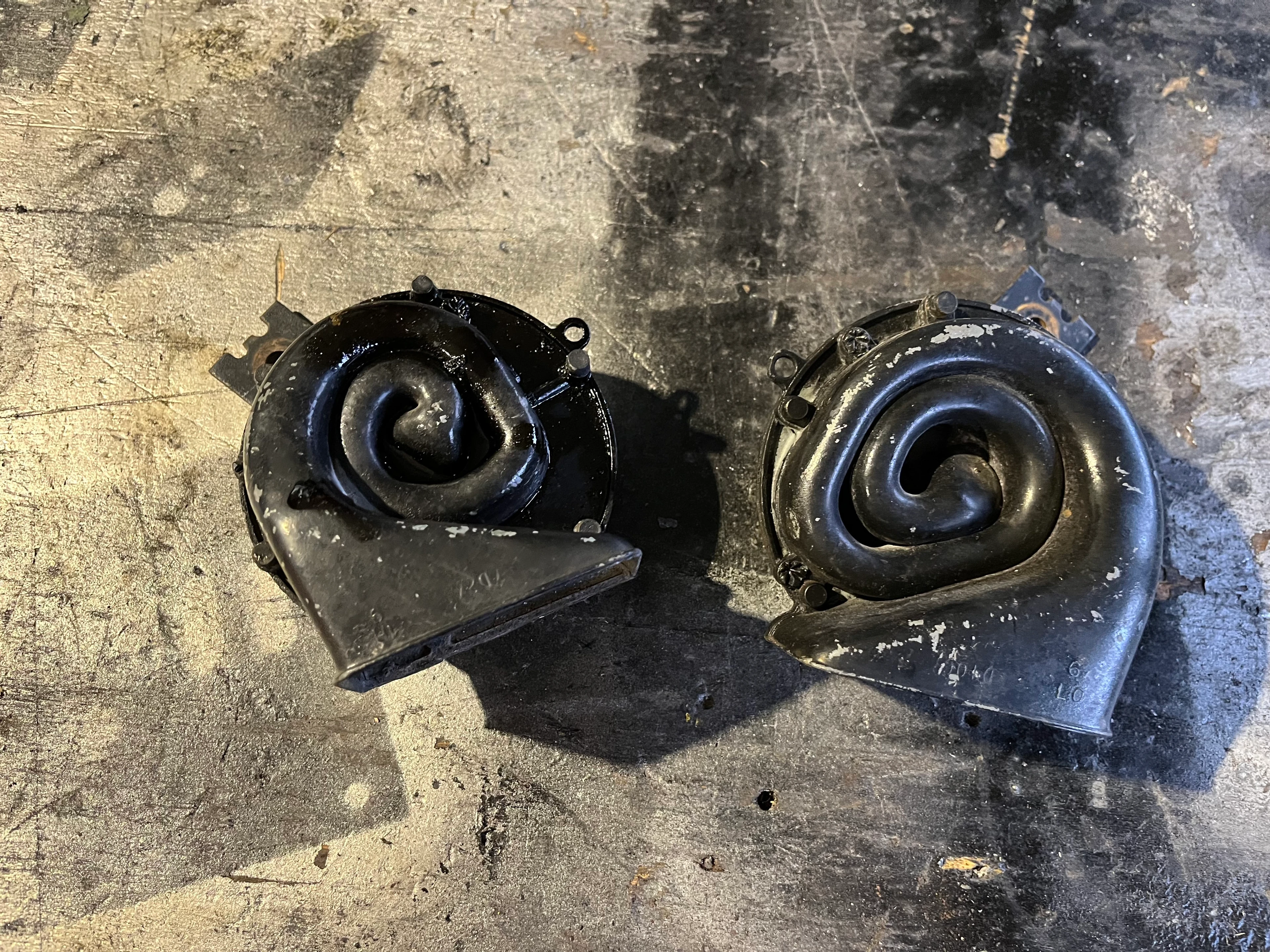 FORD Mustang 1966 Hupensatz RH & LH OEM