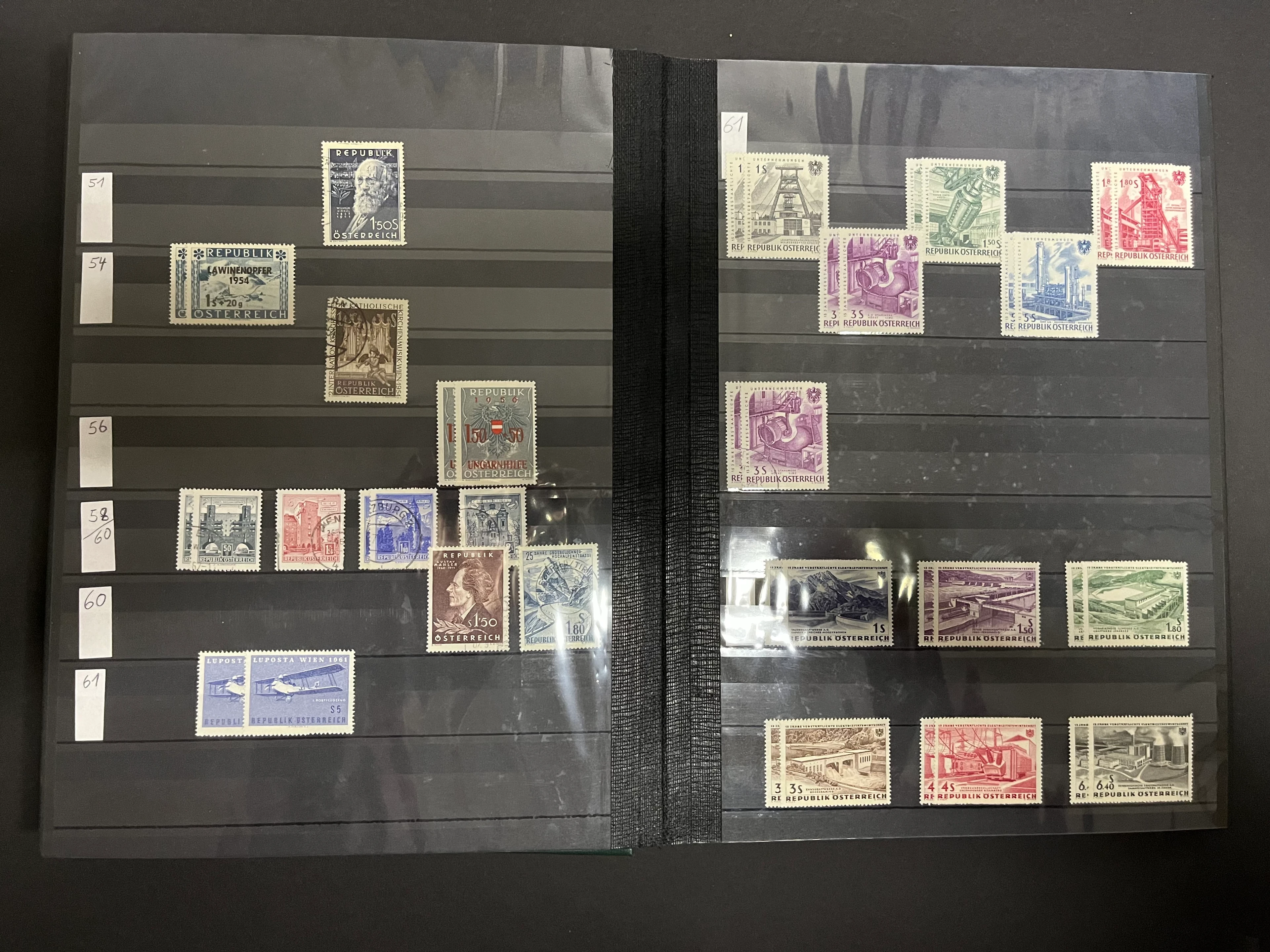 Briefmarken Album Österreich gemischt 0028