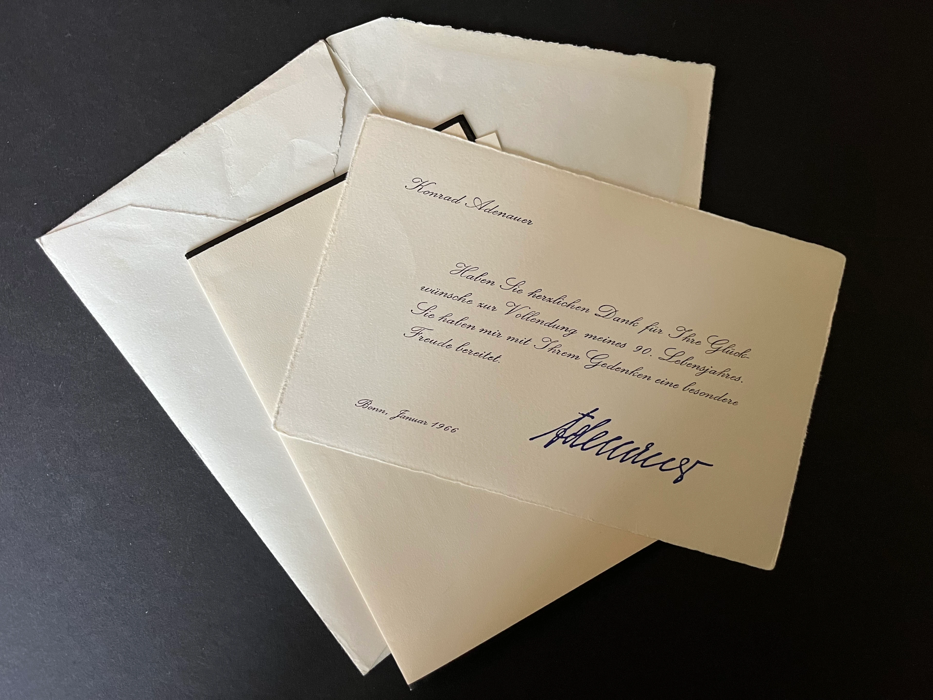 Dankschreiben zum 90. Geburtstag von Konrad Adenauer mit Autogramm