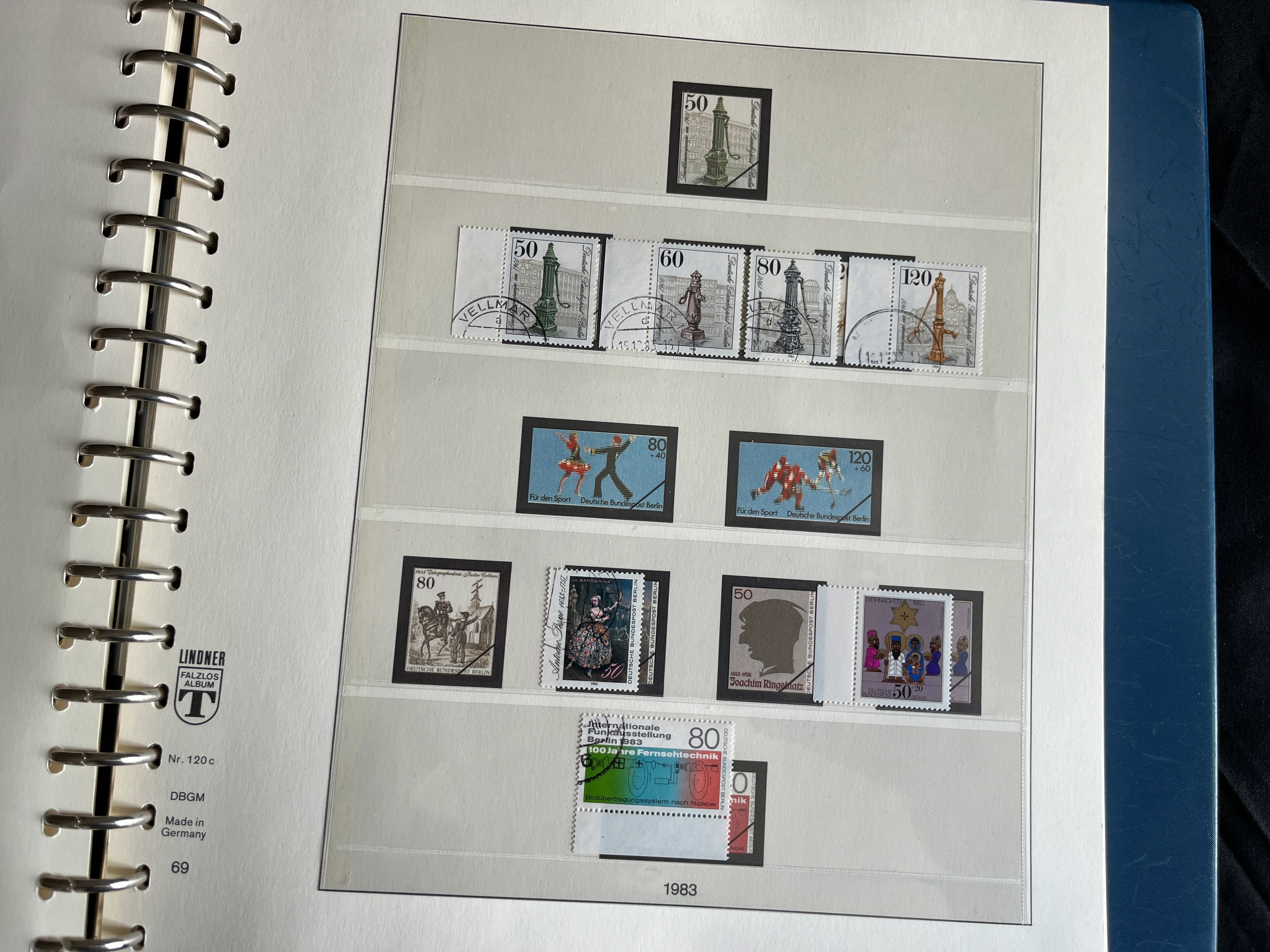 Briefmarken Album BERLIN (West) 1948-1974 postfrisch und gestempelt 0013
