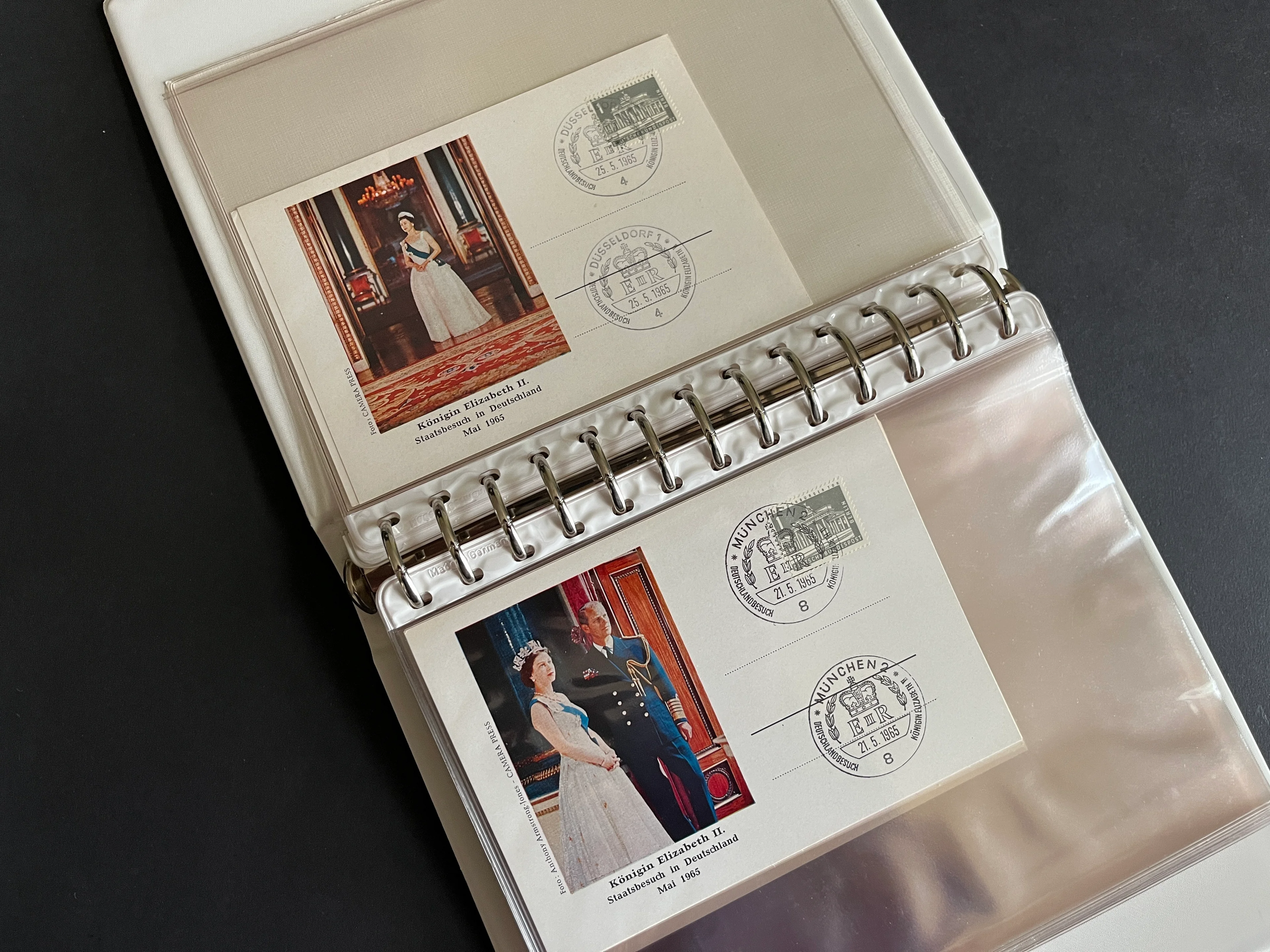 CP067 22 Postkarten "Berliner Stadtbilder" #140 Königin Elizabeth II 1965