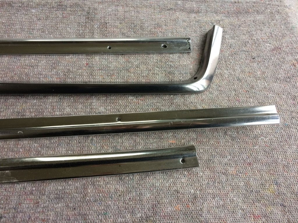 FORD Thunderbird 1965-66 Satz Zierleisten OEM