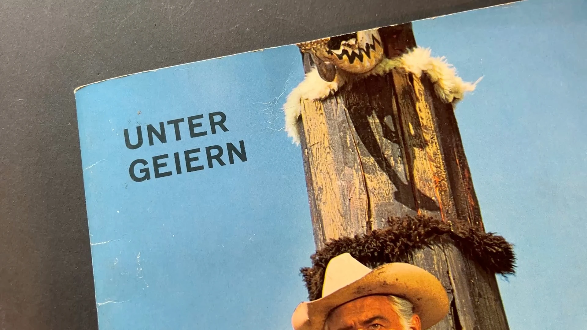 Sammelalbum "Winnetou II" und "Unter Geiern" 
