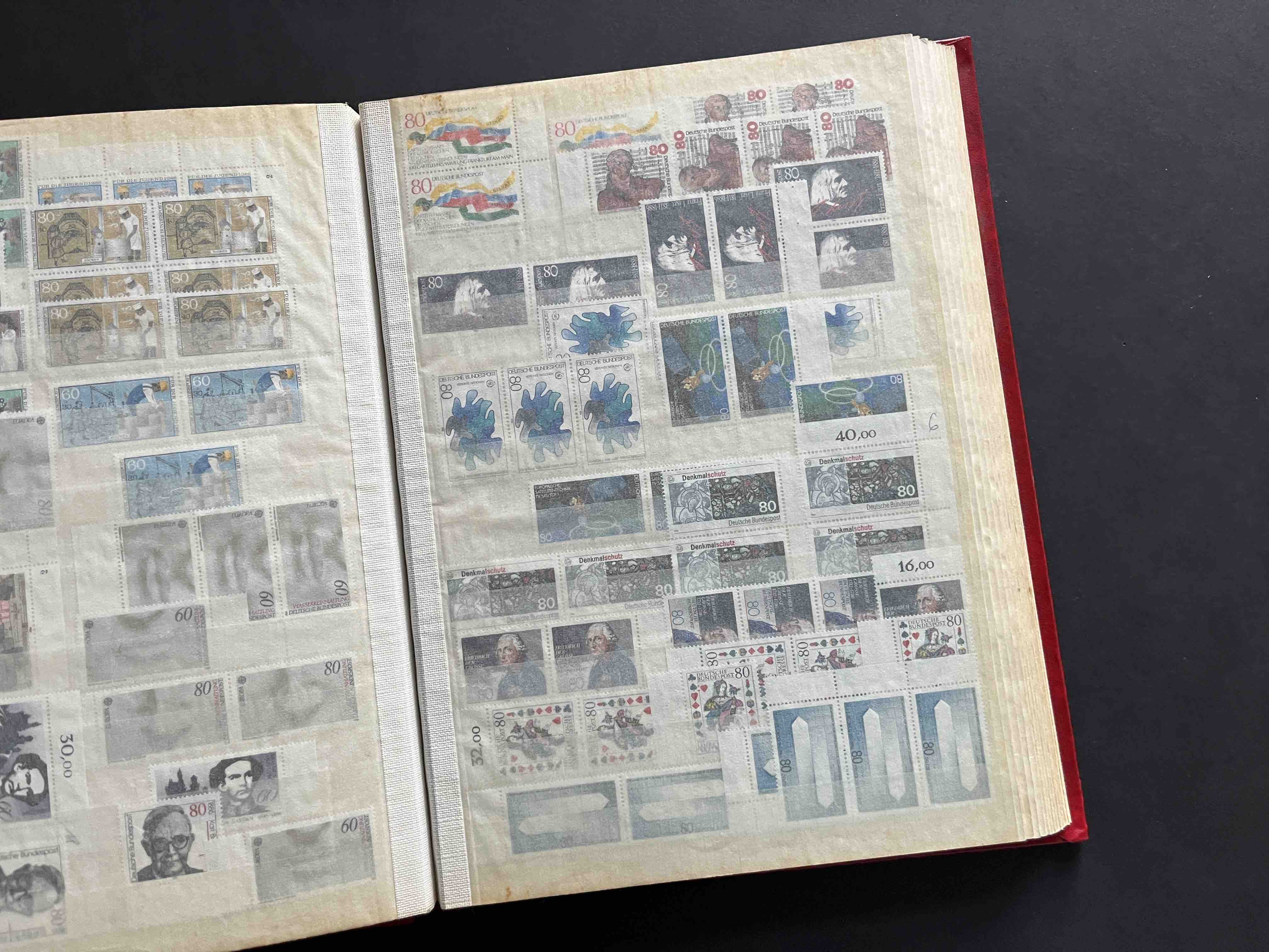 Briefmarken Album Bundesrepublik Deutschland  80er/90er postfrisch gestempelt 0026