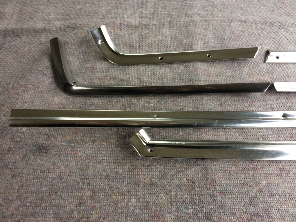 FORD Thunderbird 1965-66 Satz Zierleisten OEM