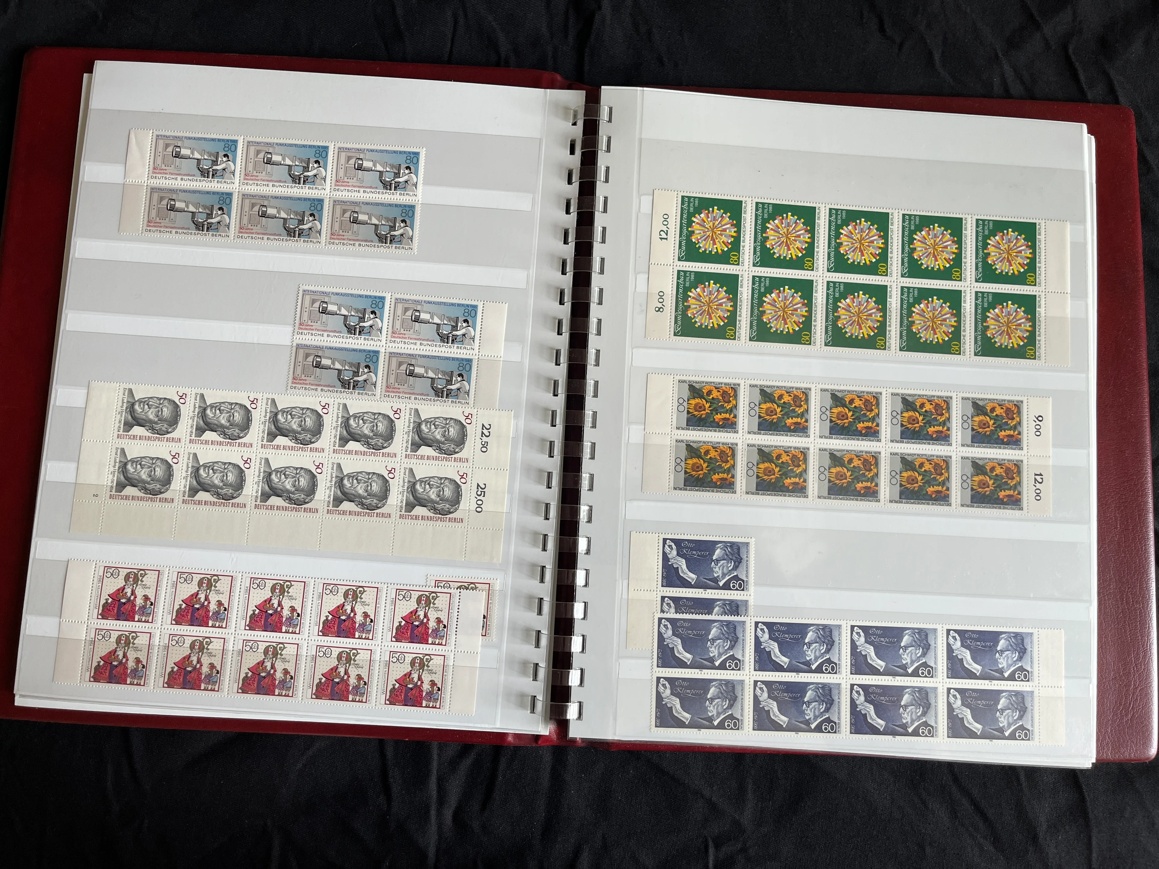 Briefmarken Album BERLIN (West) 70er/80er Bogenteile postfrisch 014