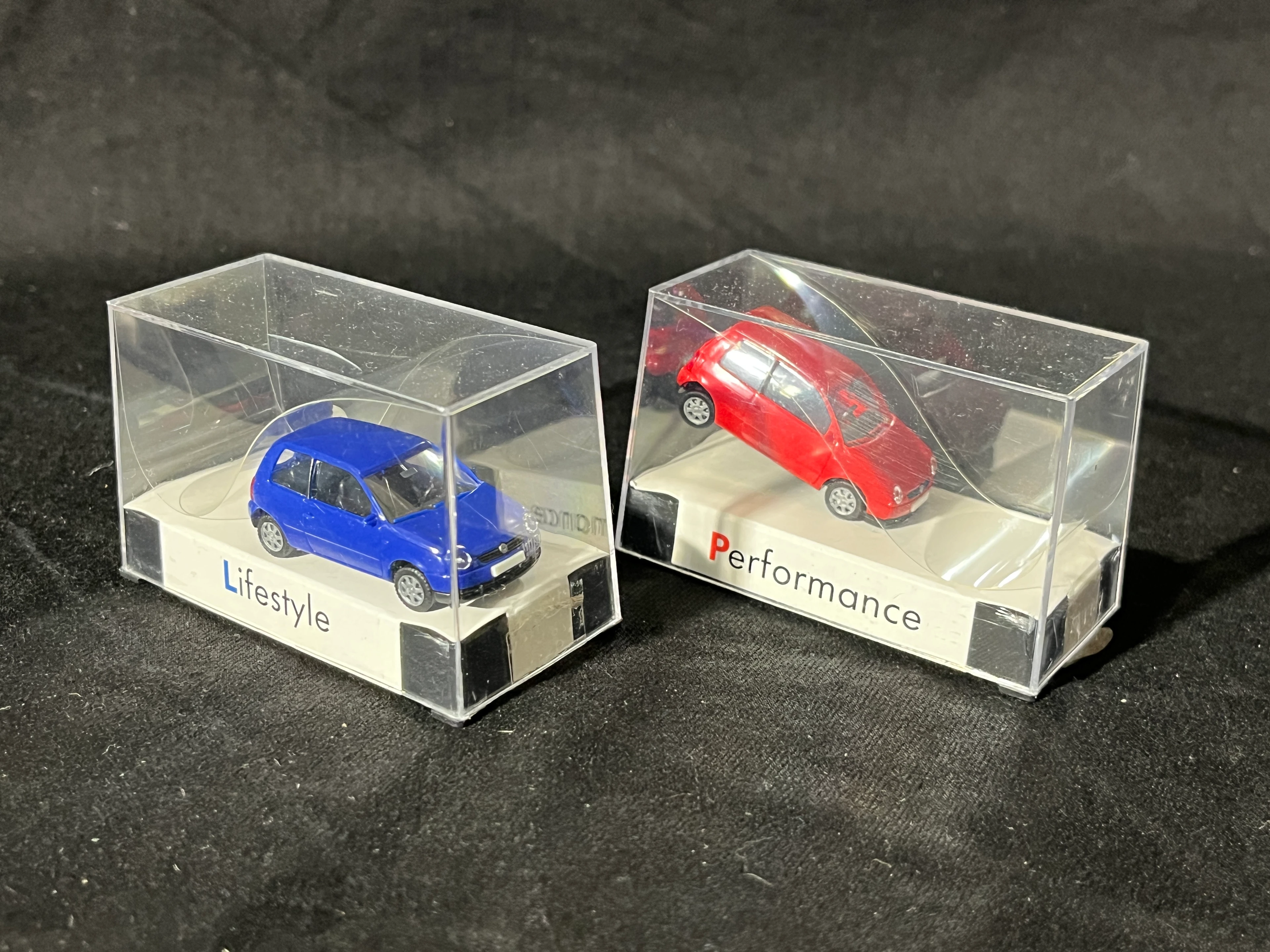 2 Stück Modelle AMW Volkswagen Lupo 1:87