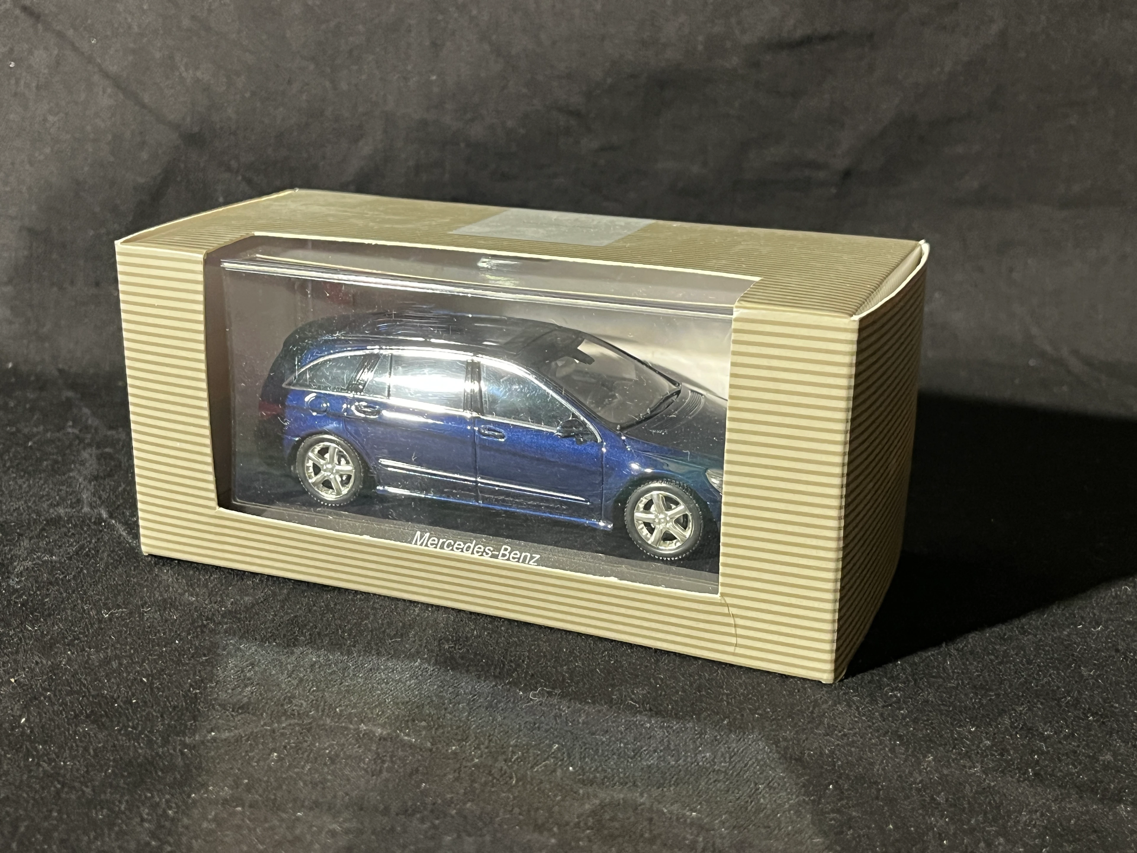MercedesBenz B-Class Werbemodelle 1:43 blau in OVP