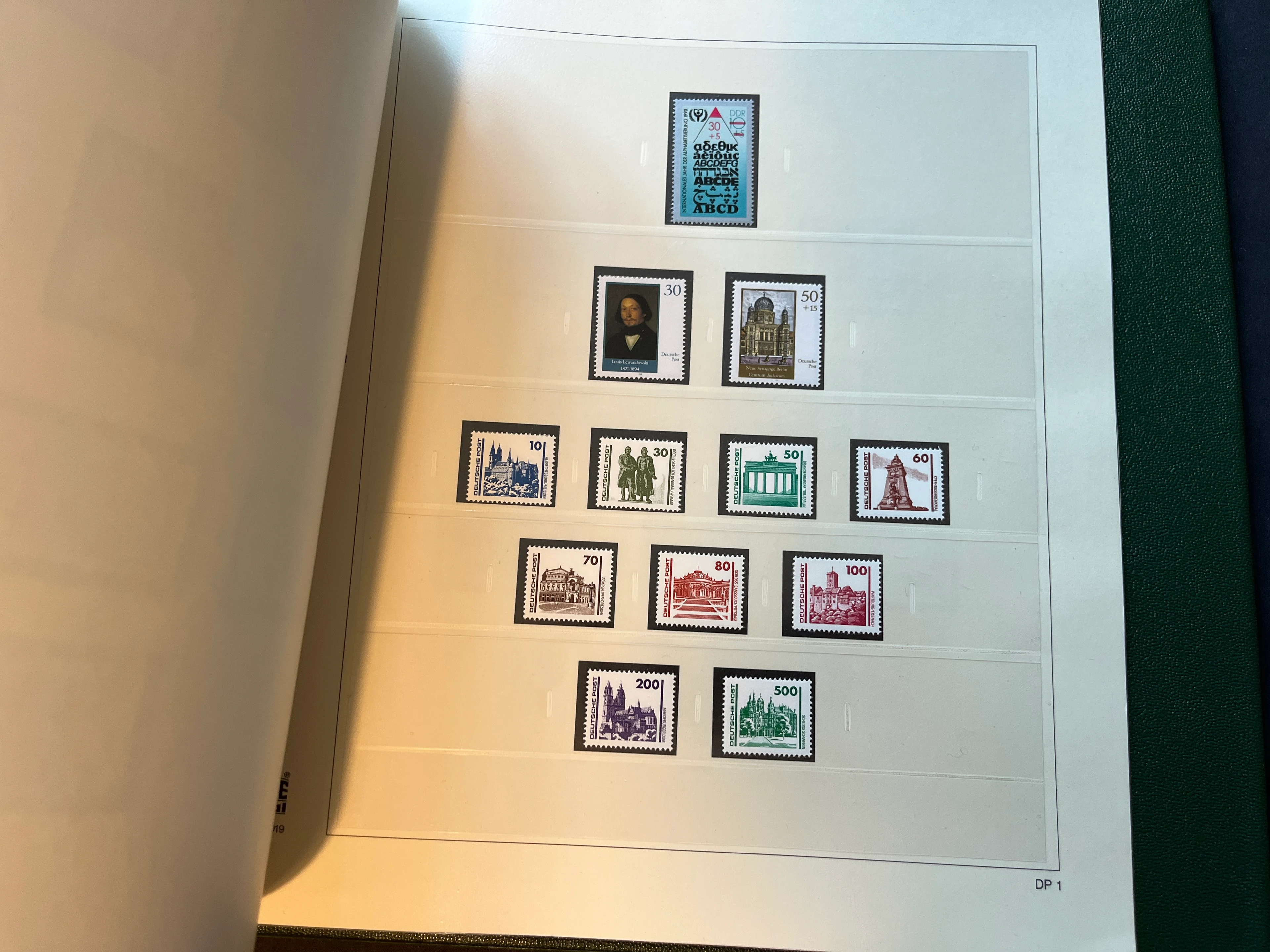 Briefmarken Vordruck-Album DDR 1985-1990 postfrisch 70% 0033