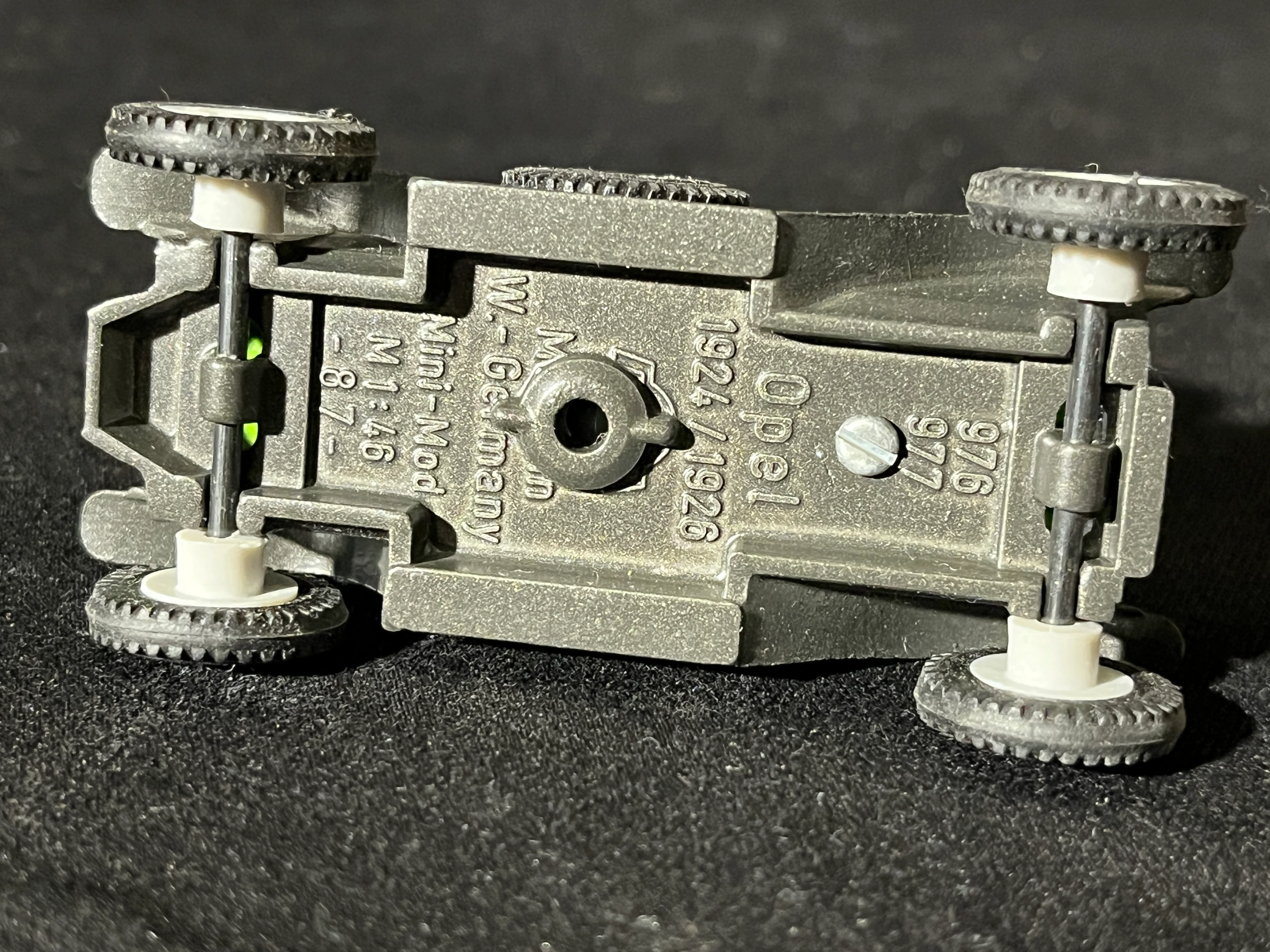 GAMA Opel 1924/1926 Mini Modell #967/977 1:46 grün