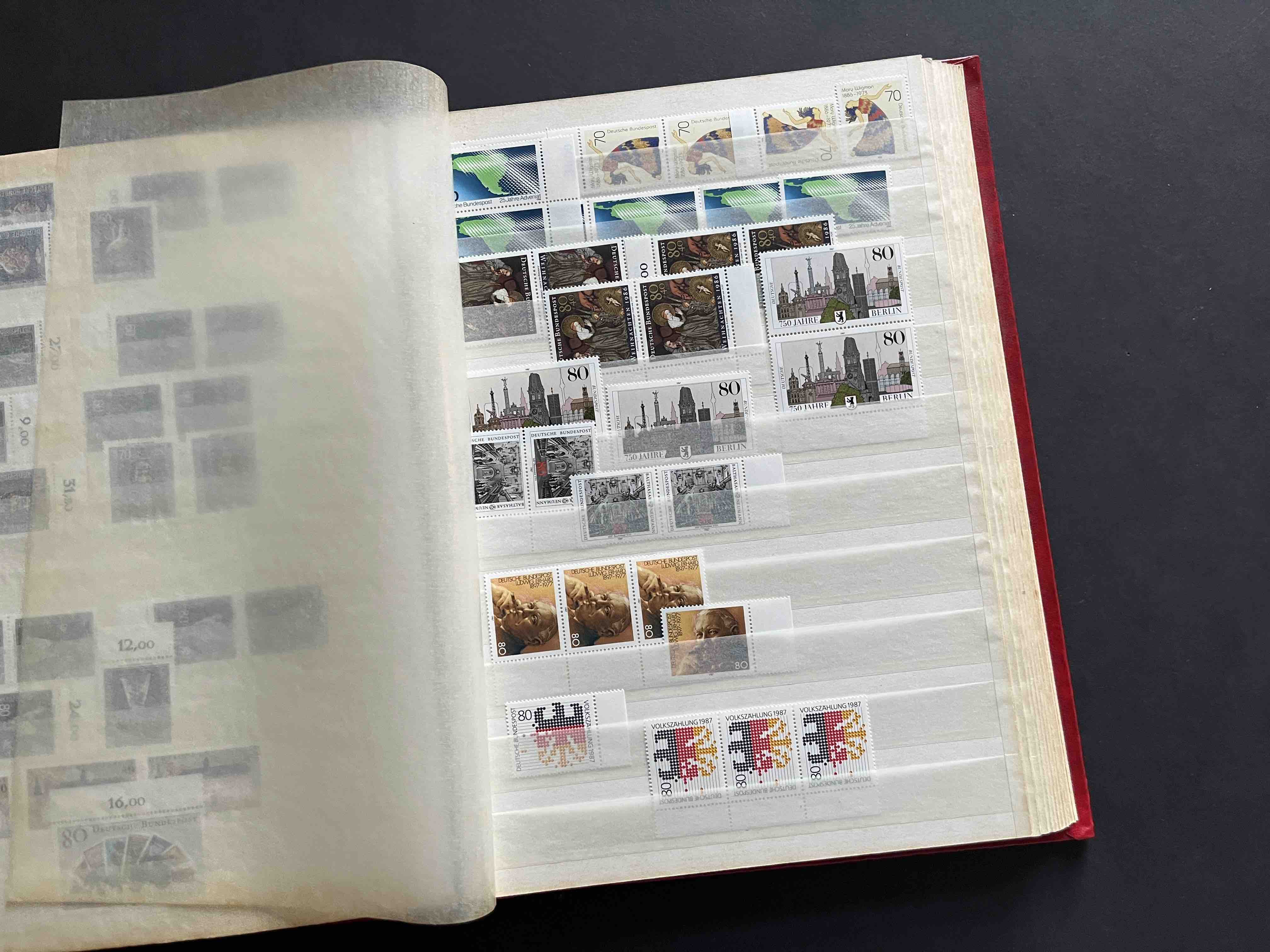 Briefmarken Album Bundesrepublik Deutschland  80er/90er postfrisch gestempelt 0026